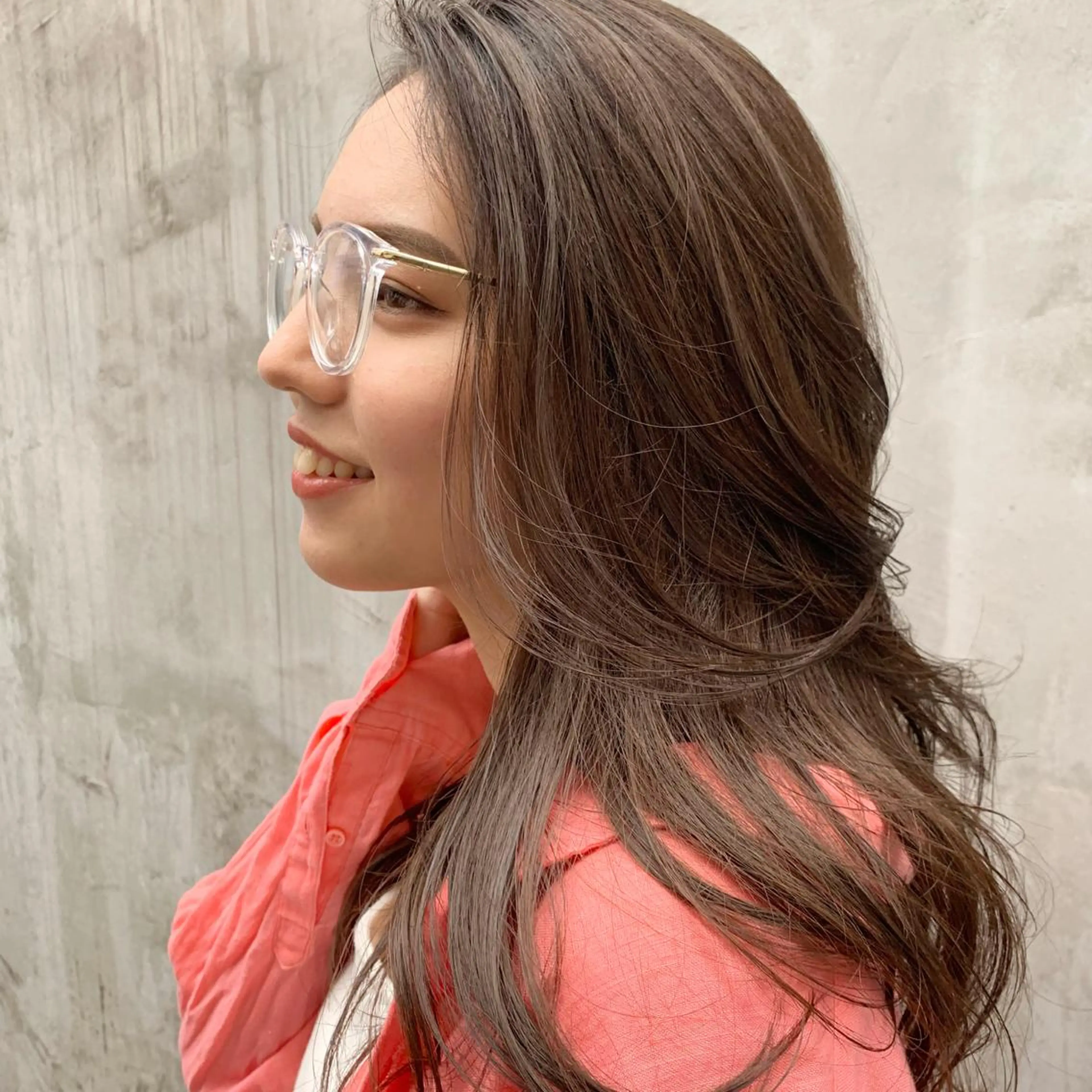 ロング 🌷横浜/レイヤー /艶カラー🌷のヘアスタイル