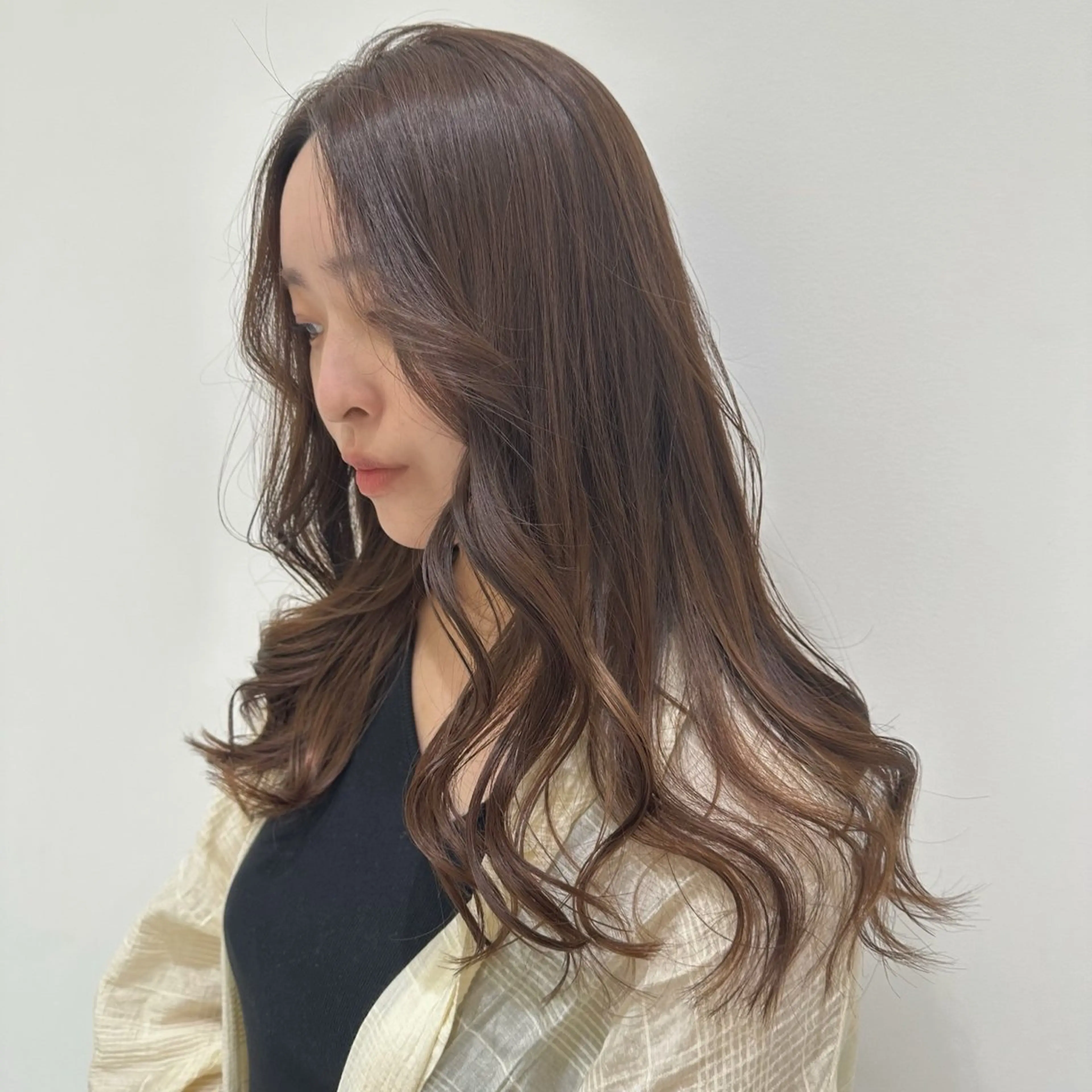 ロング カラー ブラウンカラー 透明感カラー ナチュラルブラウン くびれヘア 顔周りカット エスポワール所属・YUSHI HORIUCHIのヘアスタイル