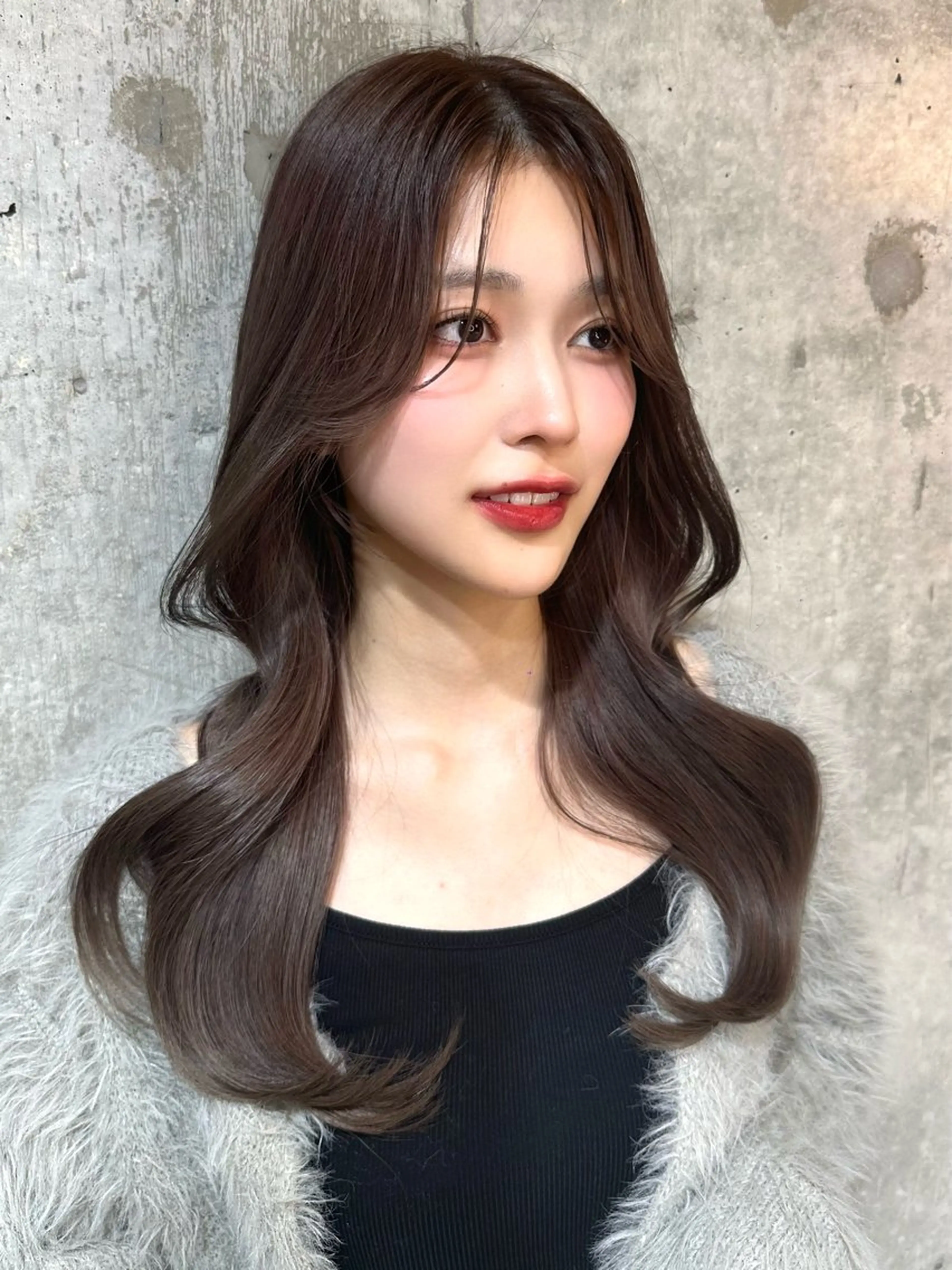 セミロング カラー ケアカラー 透明感カラー 顔周りカット 髪質改善 レイヤーカット カット ヘアカラー トリートメント ヘッドスパ ヘアセット 新宿/韓国レイヤー 髪質改善カラー/角所のヘアスタイル