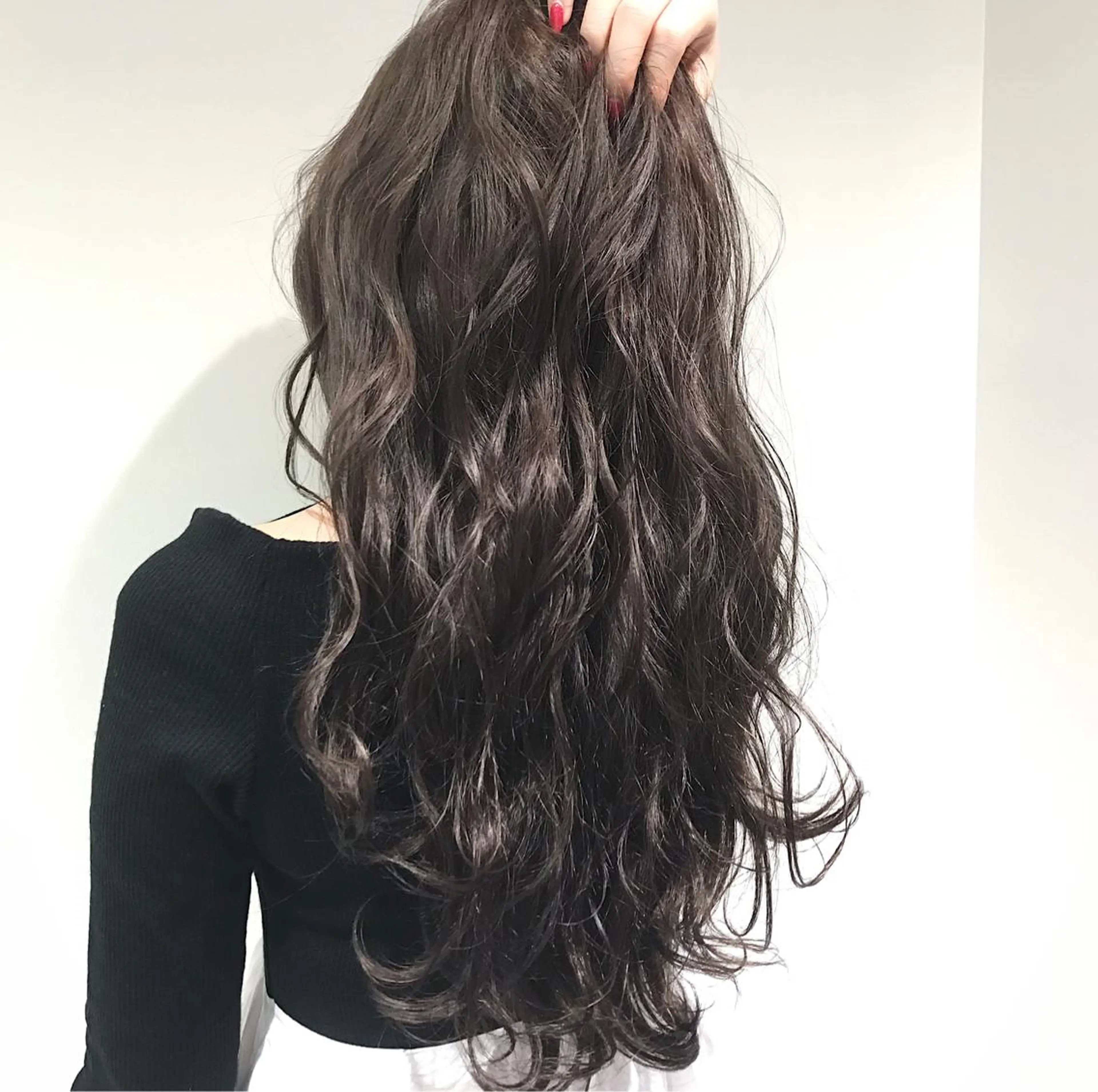 ロング カラー ヘアアレンジ アッシュ Zina渋谷エリア マネージャShionのヘアスタイル