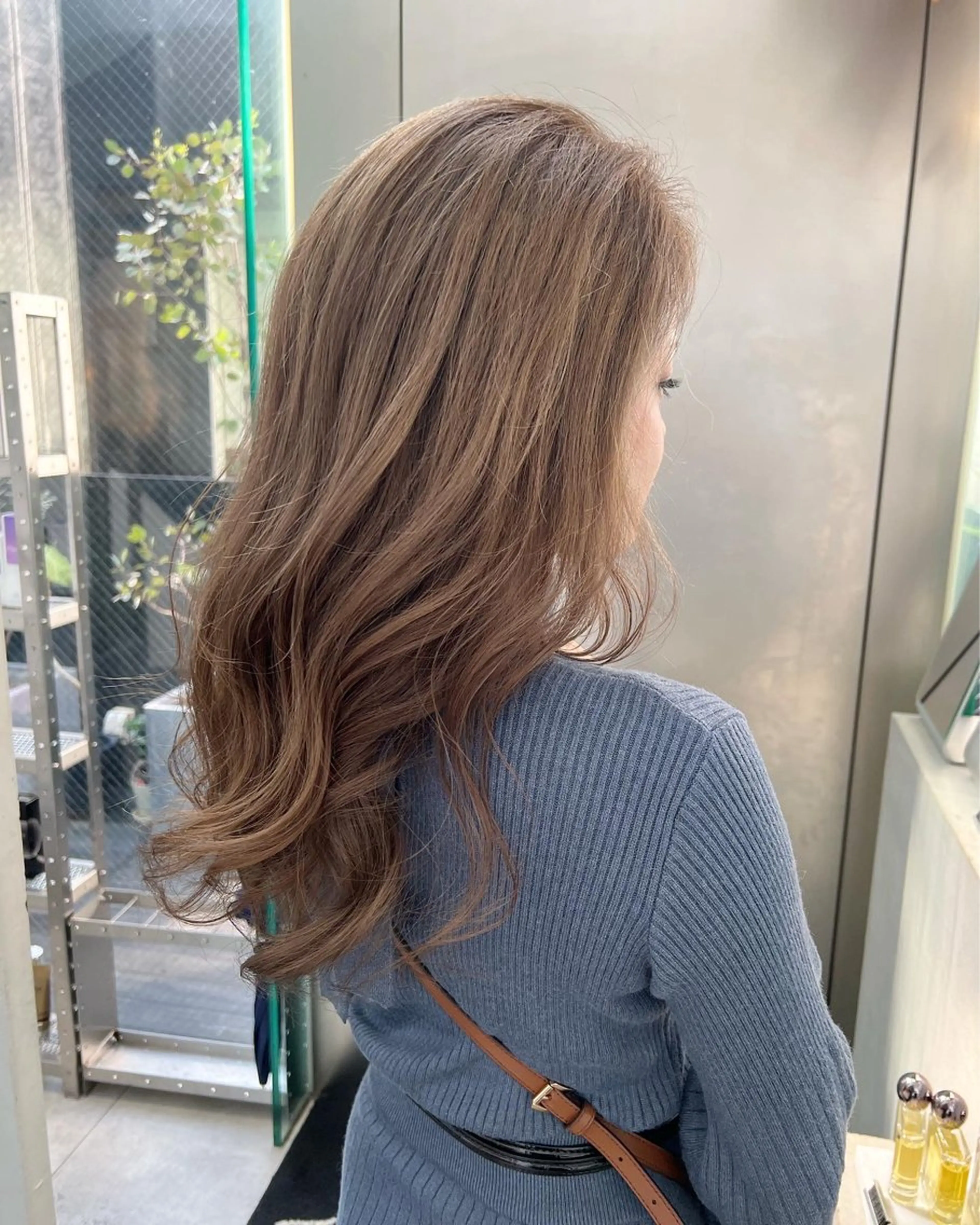 セミロング カラー ブリーチ グレージュ ヘアカラー トリートメント インナーカラー/天神 ブリーチ/吉田のヘアスタイル