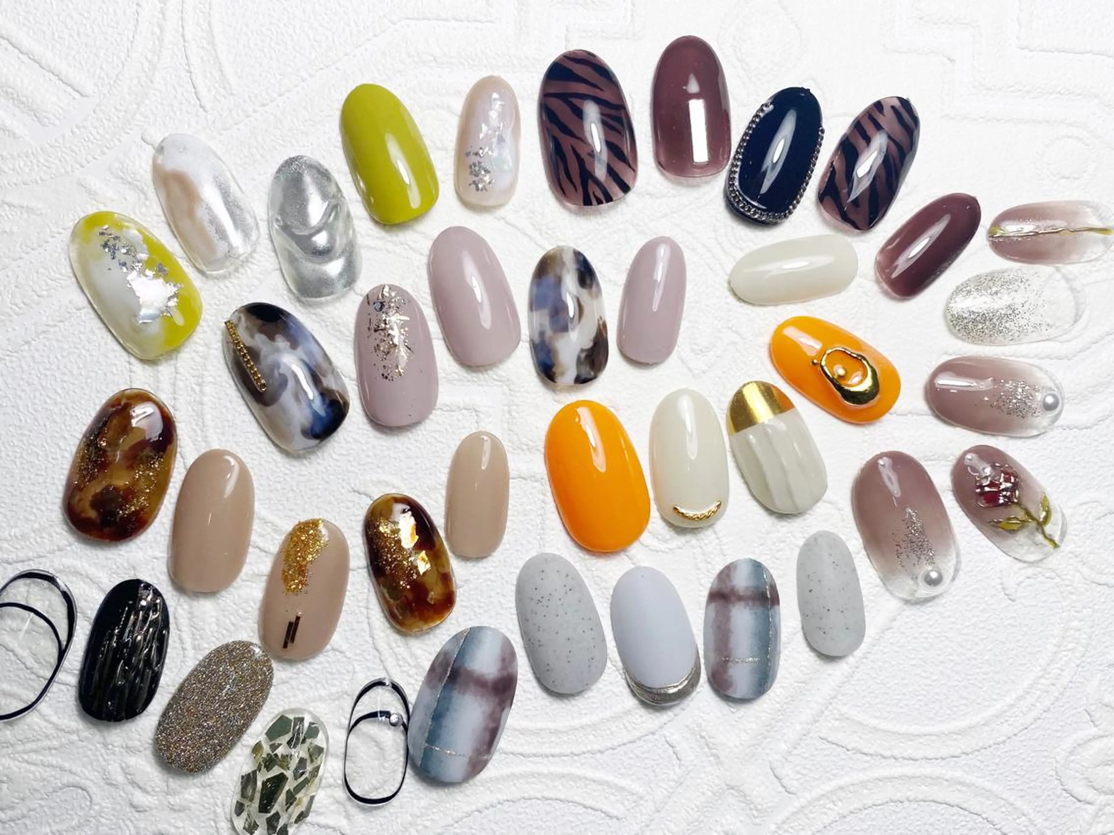 ネイル ハンドネイル フットネイル GRANDE大須 栄/店長 aki🌙のネイルデザイン