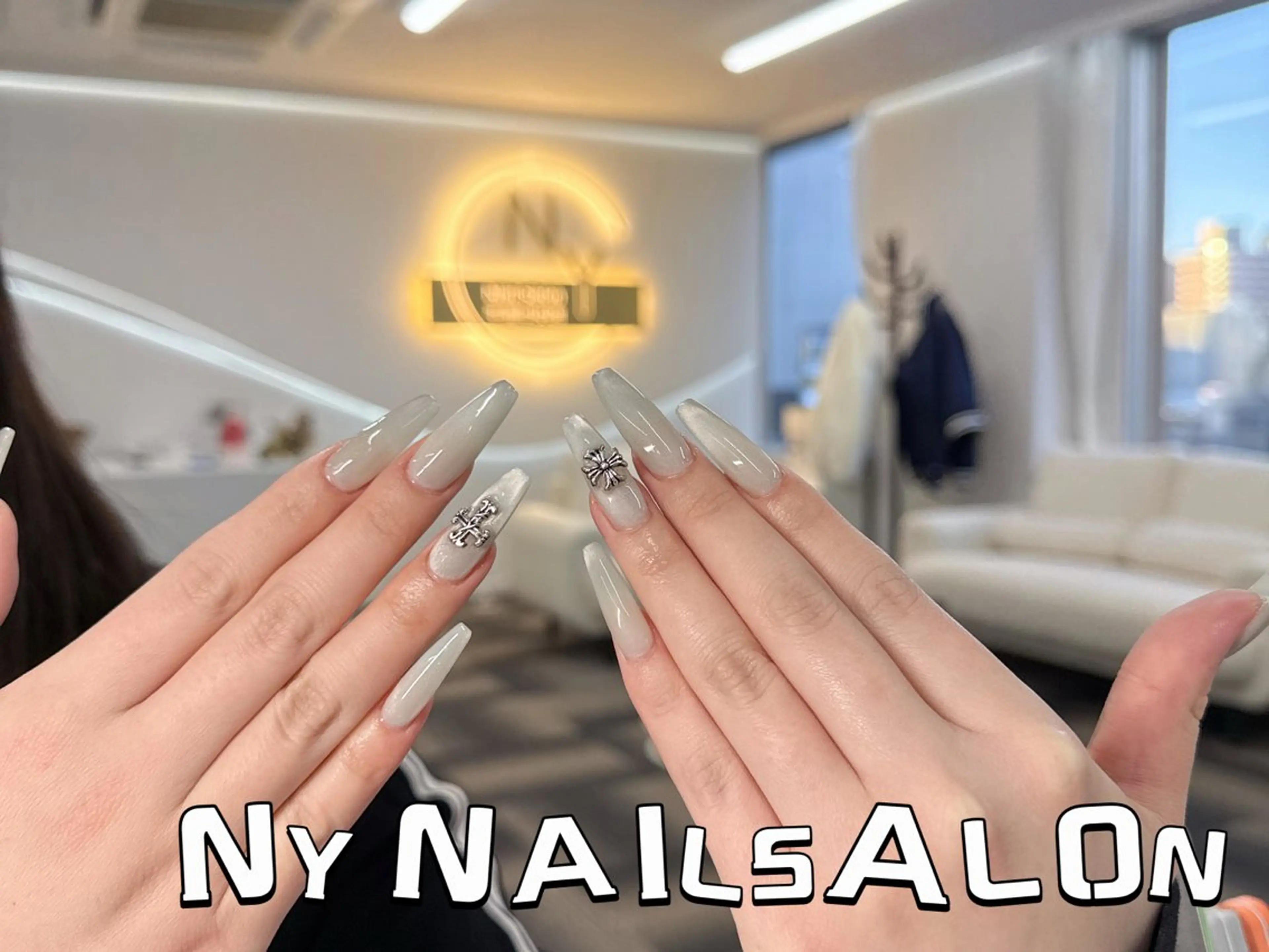 ネイル 長さ出し フットネイル フレンチネイル ジェルネイル ガーリー ハンドネイル NYネイルサロン 千葉中央店所属・NYネイルサロン 千葉中央店のネイルデザイン