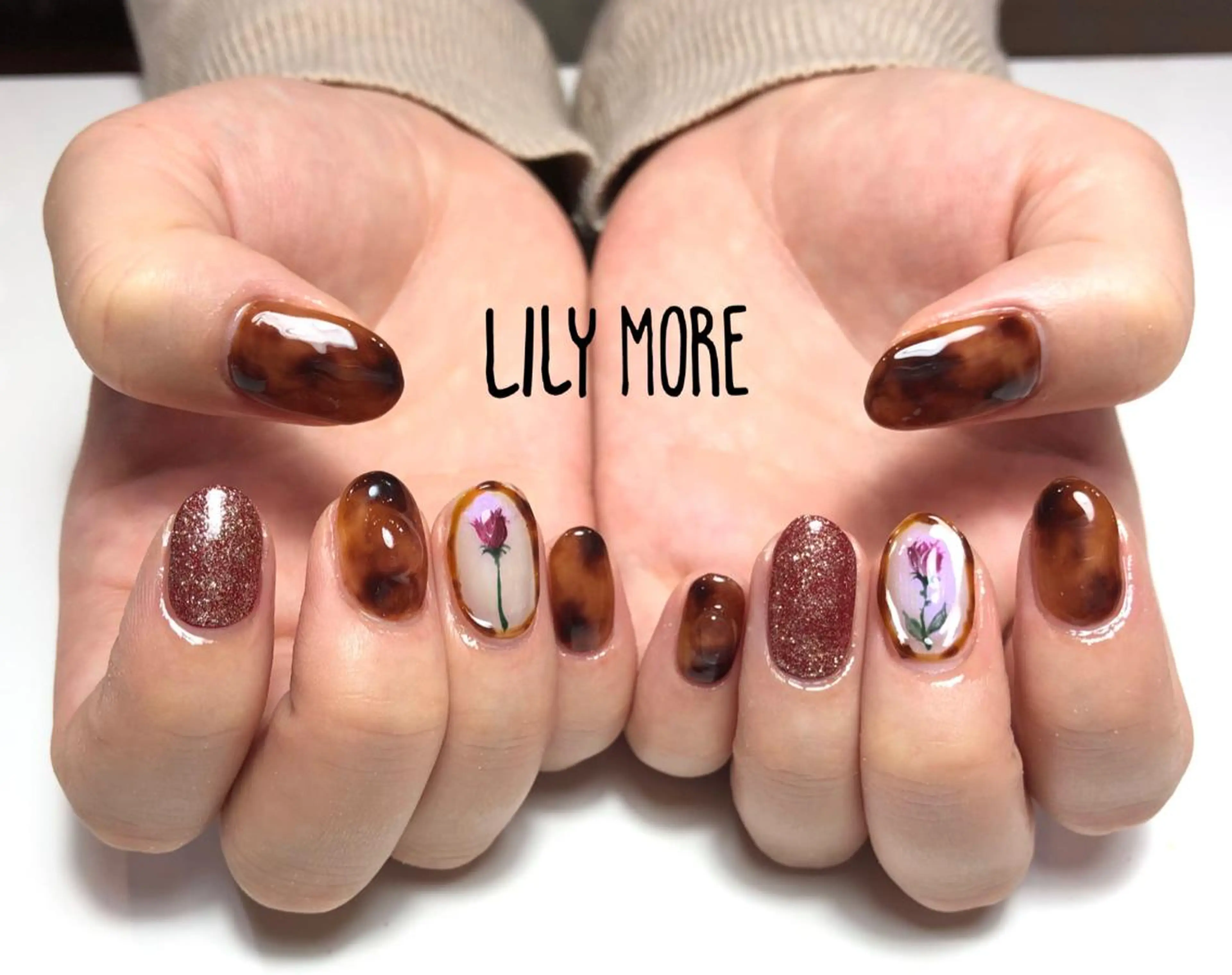 ネイル べっ甲ネイル Lily closetのネイルデザイン