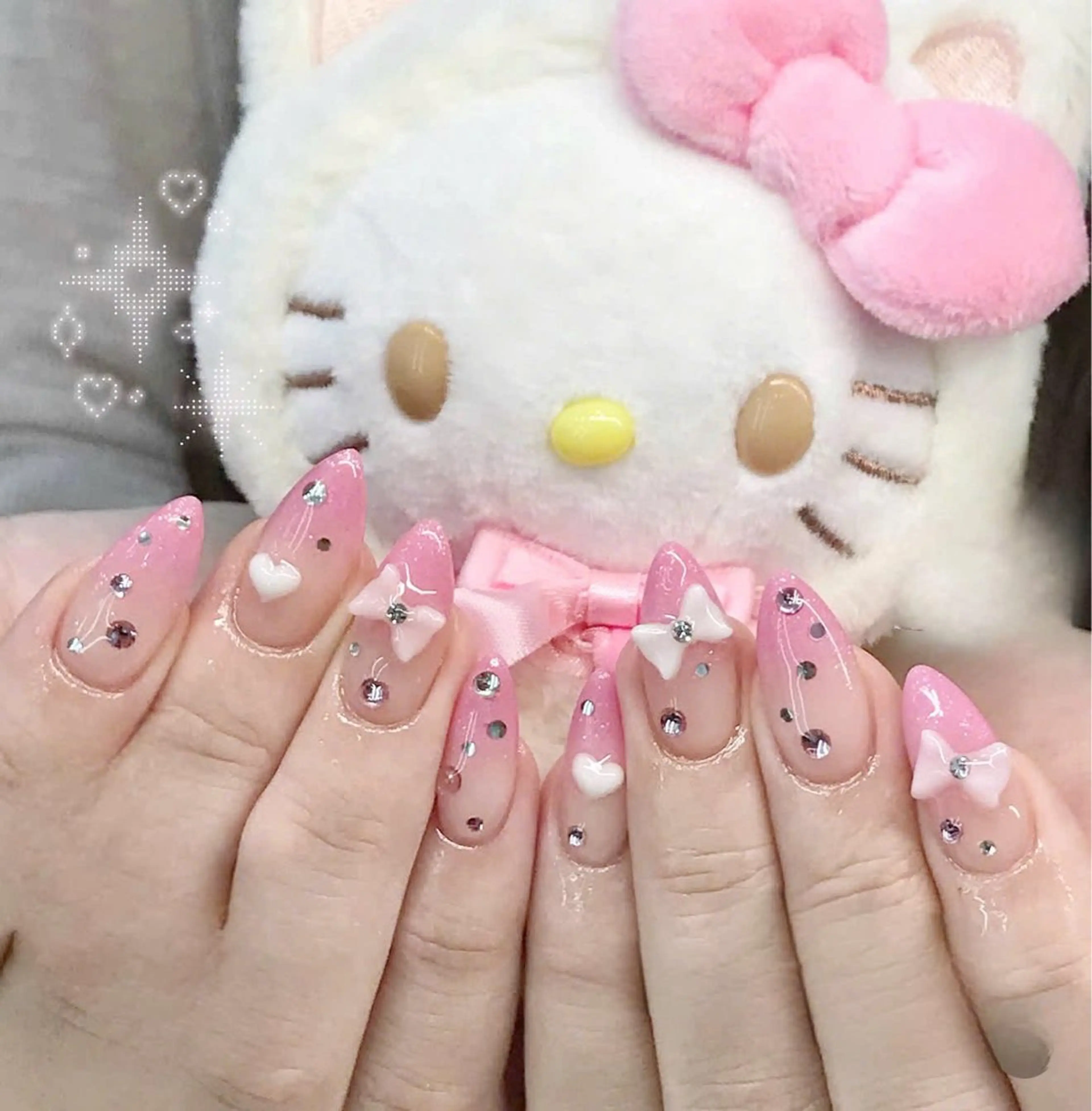 ネイル フレンチネイル キラキラネイル マグネットネイル ミラーネイル ニュアンスネイル ハンドネイル Tira Nailのネイルデザイン