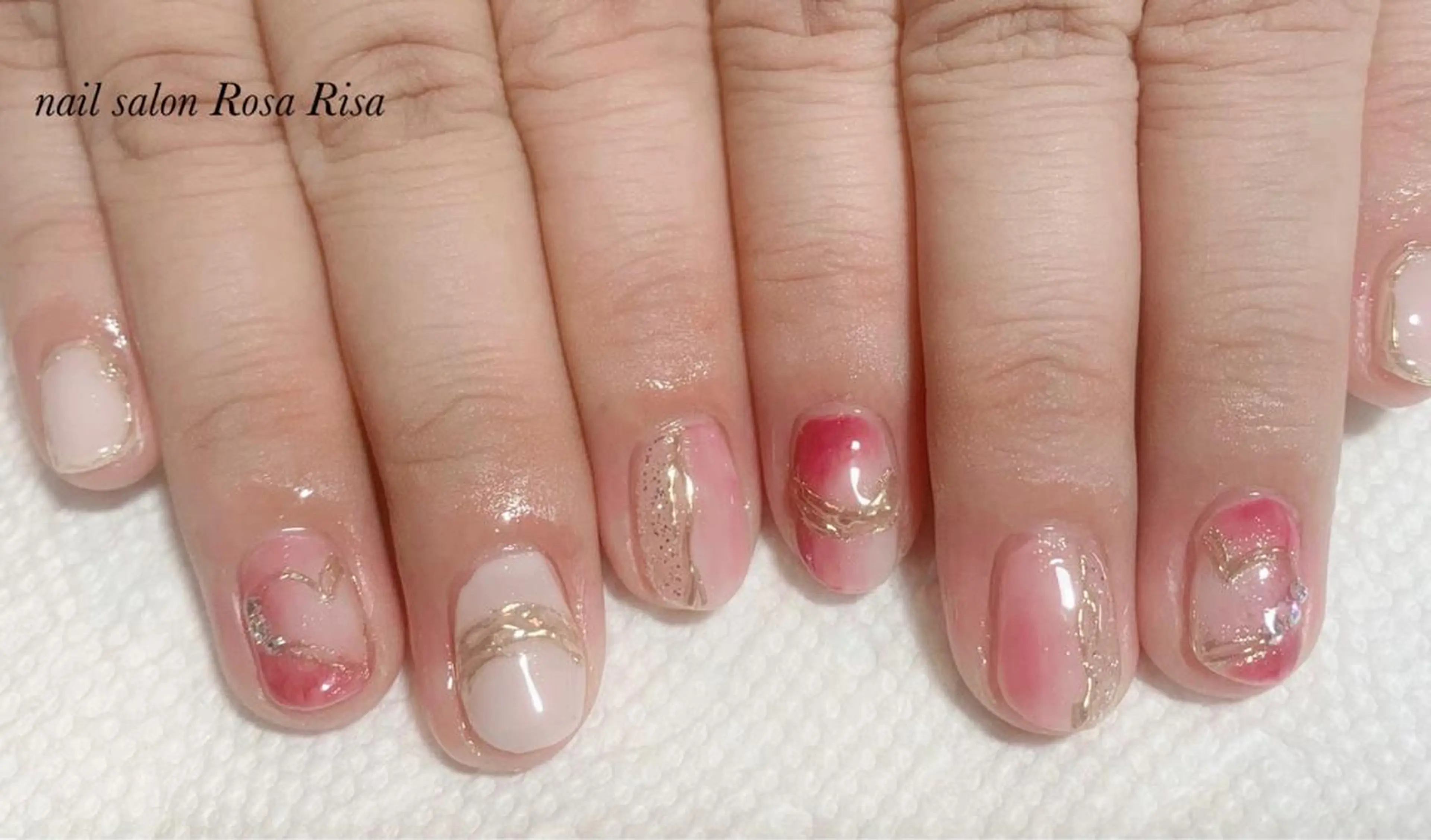 ショート ネイル ハンドネイル ネイルスタジオ シェイクユアハンズのネイルデザイン