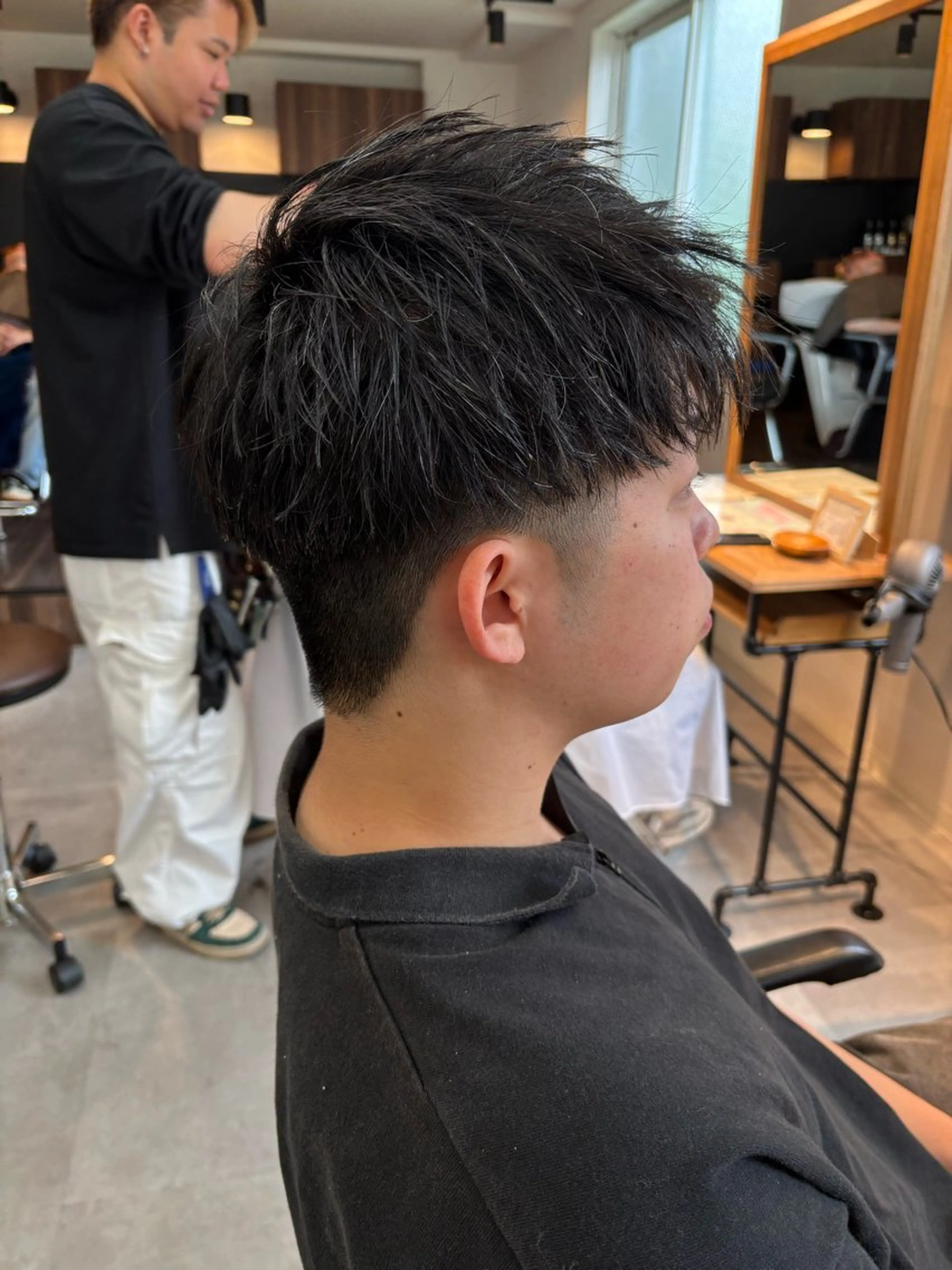 メンズ アップバング ツーブロック カット フェザーパーマ/韓国 /メンズカット保立のヘアスタイル