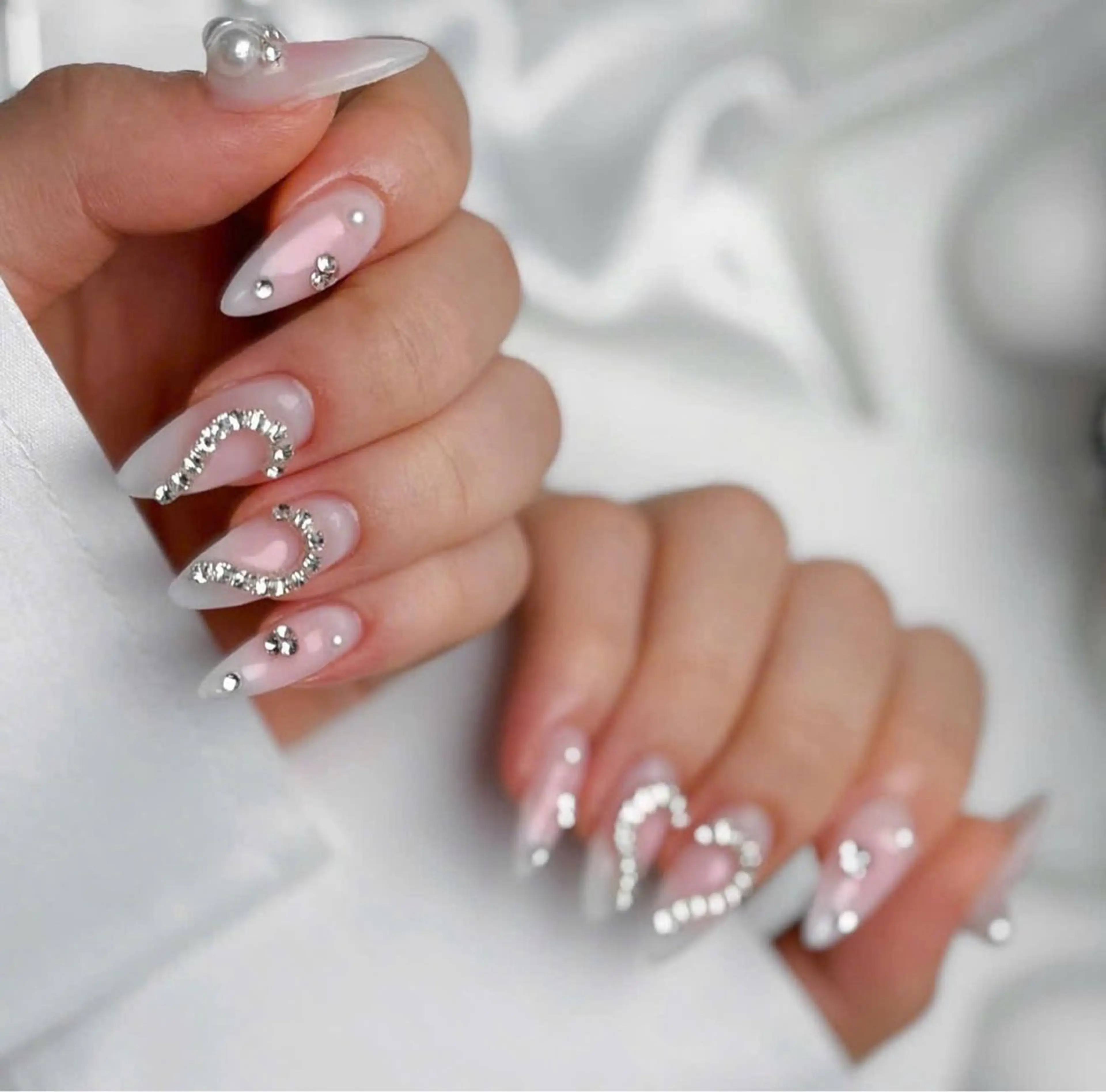 ネイル フレンチネイル キラキラネイル マグネットネイル ミラーネイル ニュアンスネイル ハンドネイル Lina所属・MeiMei Nail モデル募集のネイルデザイン