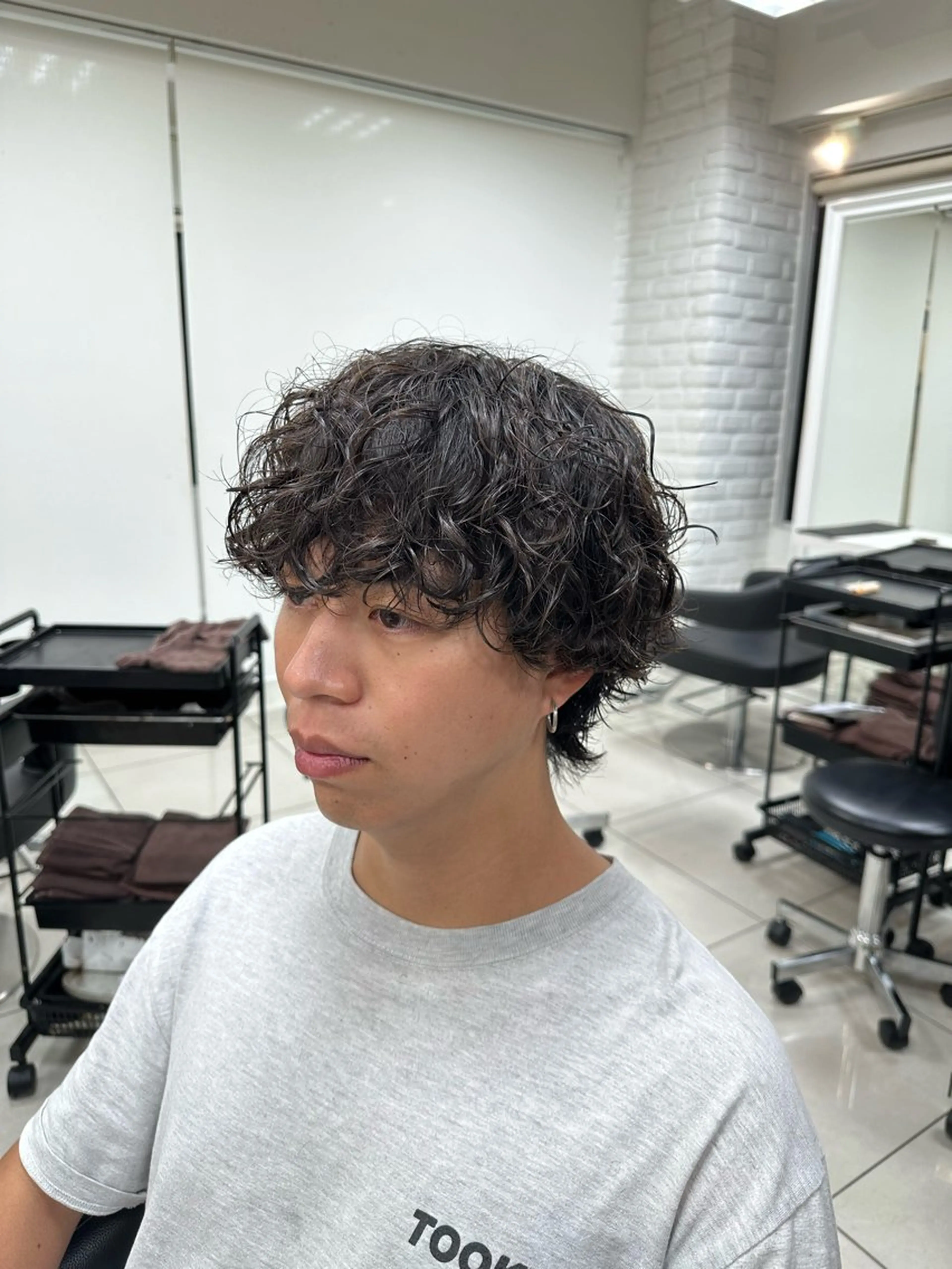 ショート パーマ メンズ メンズパーマ スパイラルパーマ カット パーマ トリートメント フェザーパーマ職人 🪶ryosukeのヘアスタイル