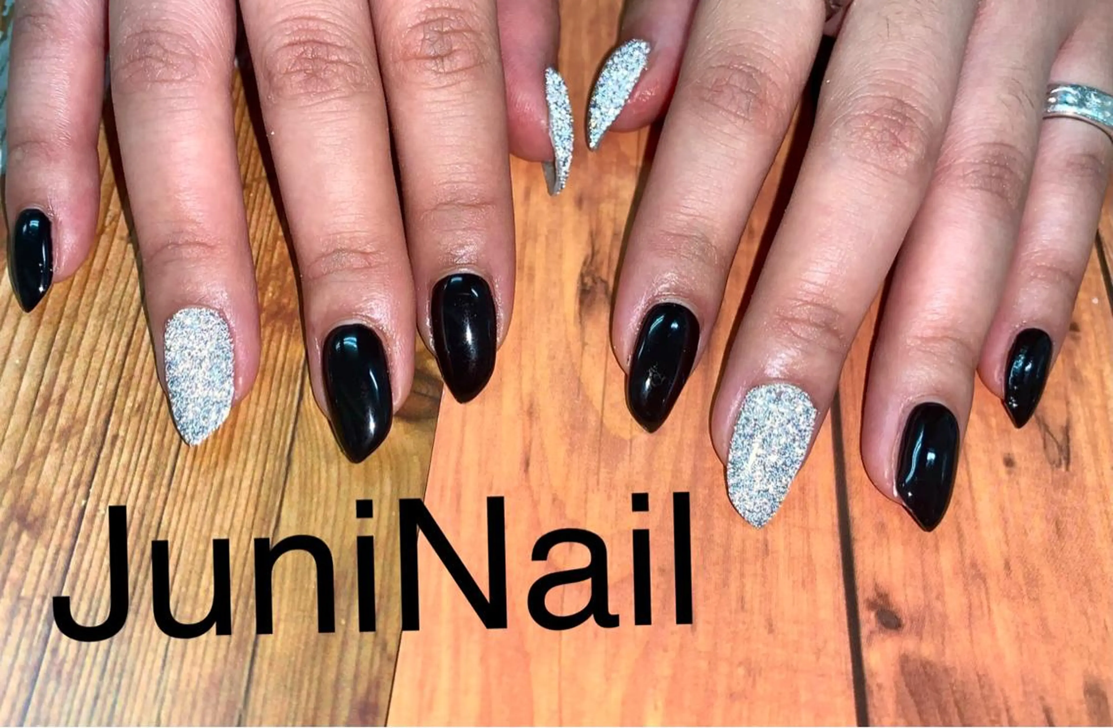 ネイル フラッシュネイル ハンドネイル JuniNail 주니네일🇰🇷suのネイルデザイン