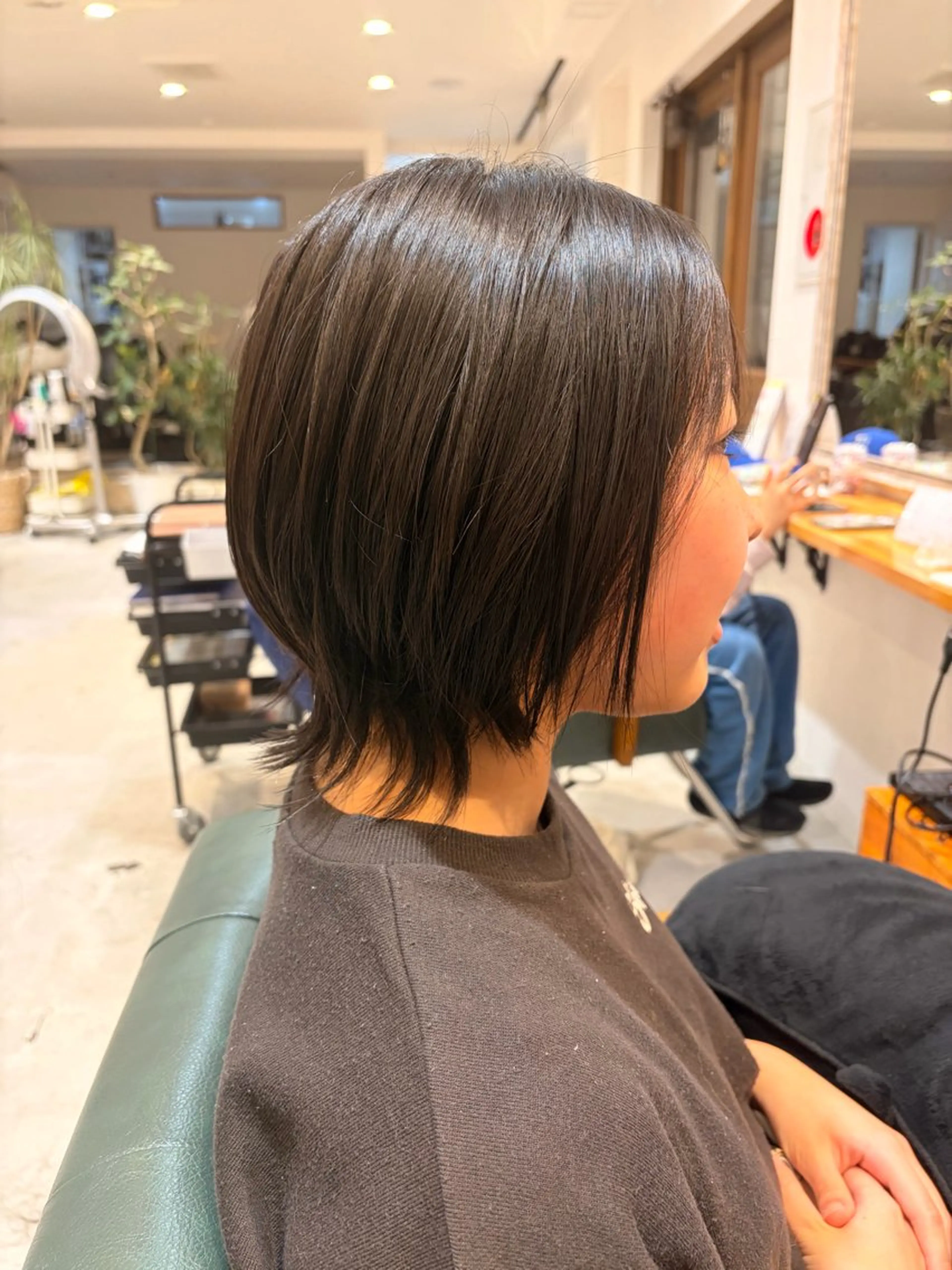 ショート 顔周りカット レイヤーカット ショートヘア サイドバング ウルフカット h. akinoのヘアスタイル