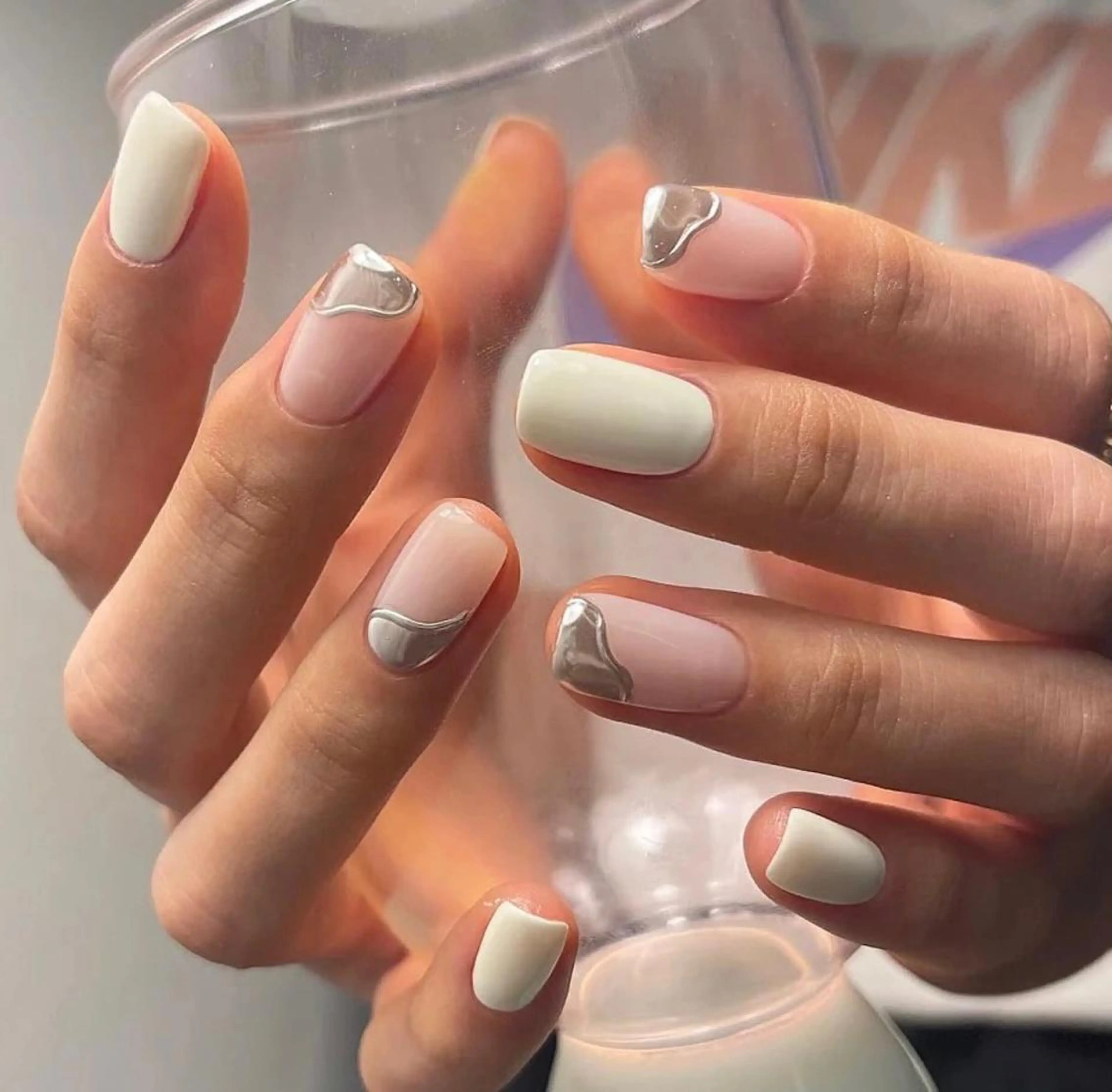 ネイル シンプルネイル ネイルサロン 9Carats神田のネイルデザイン