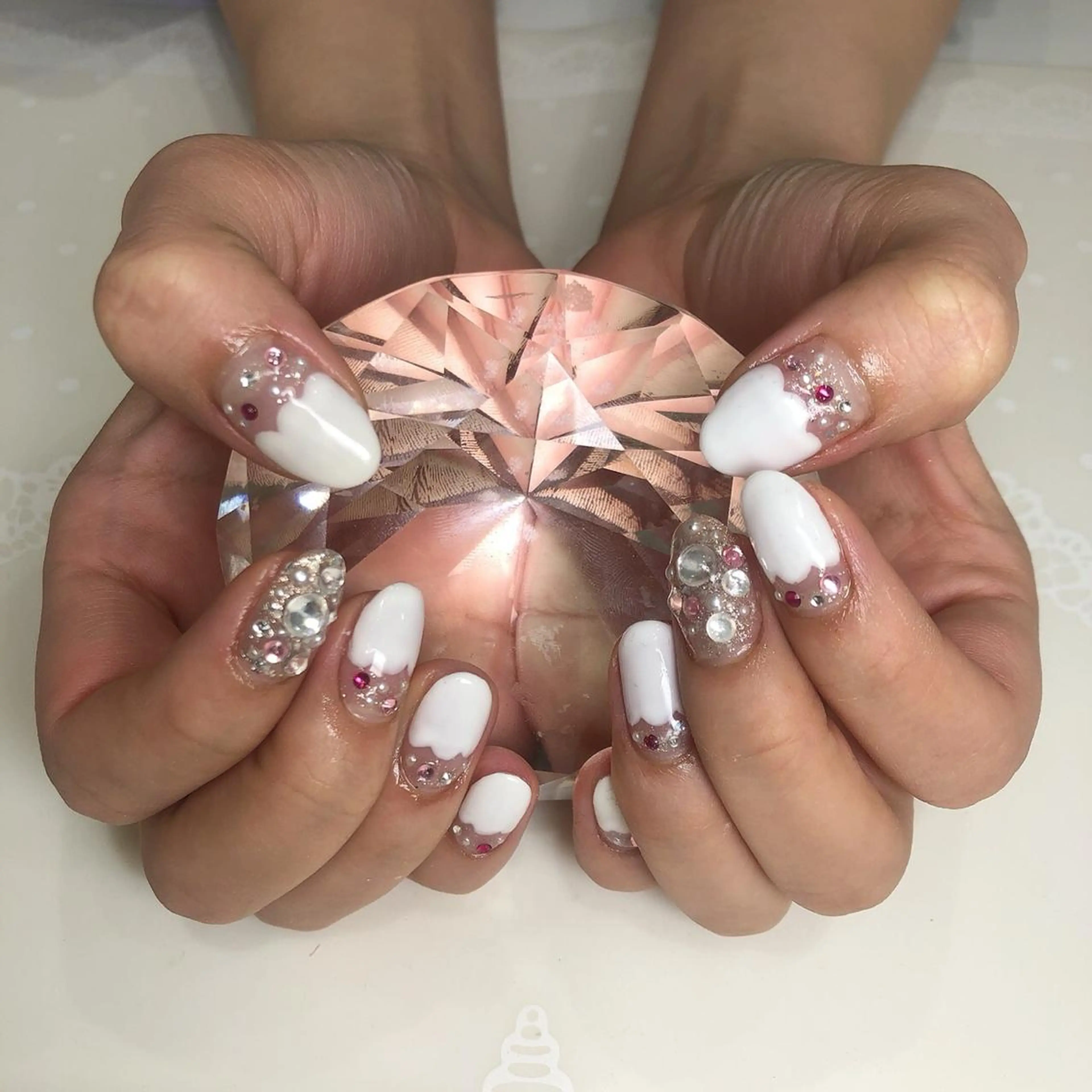 ネイル 椿森 美瑠紅の眉毛・アイブロウイメージ