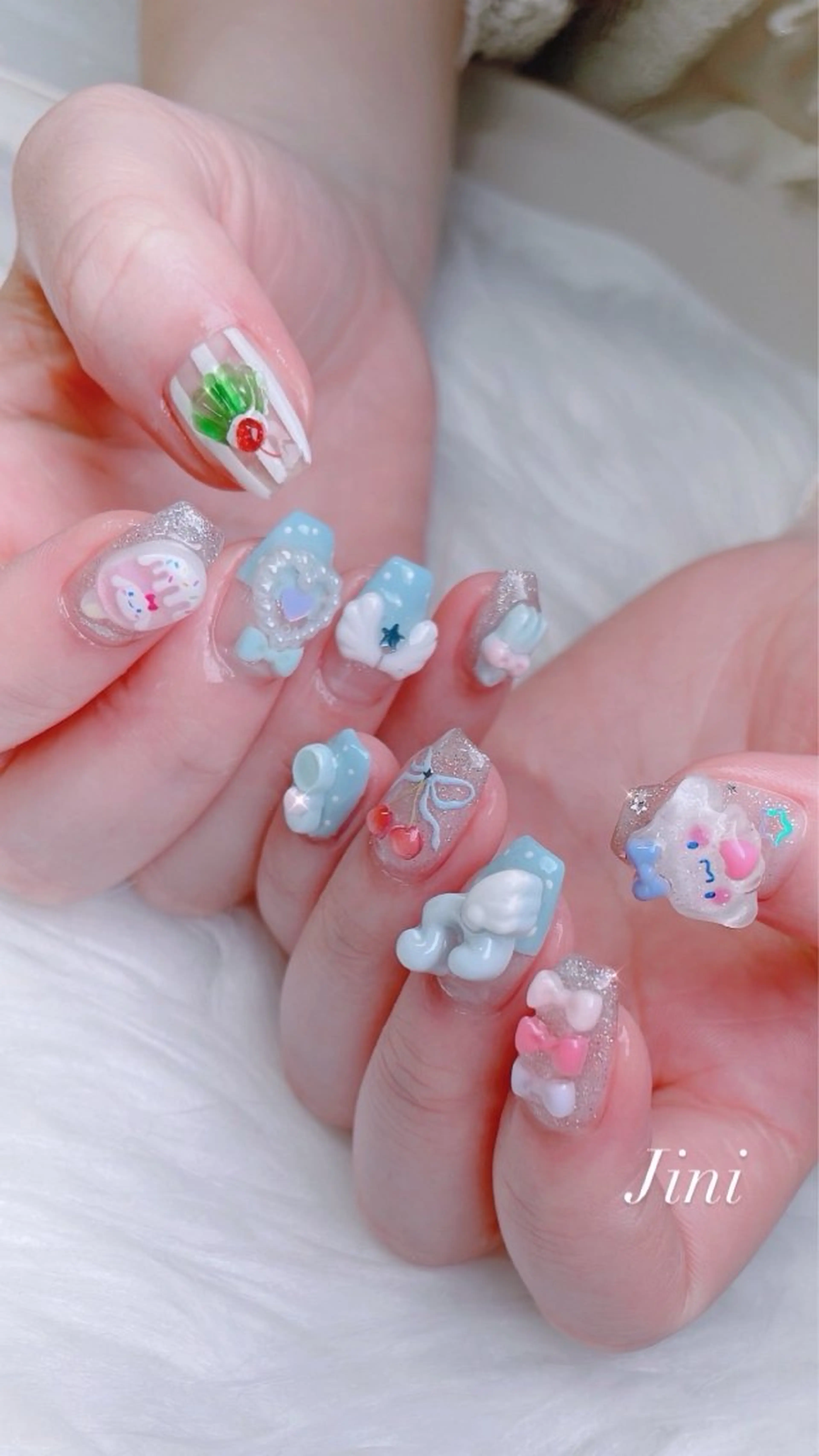 ネイル JINI NAIL所属・ジニ ネイルのネイルデザイン