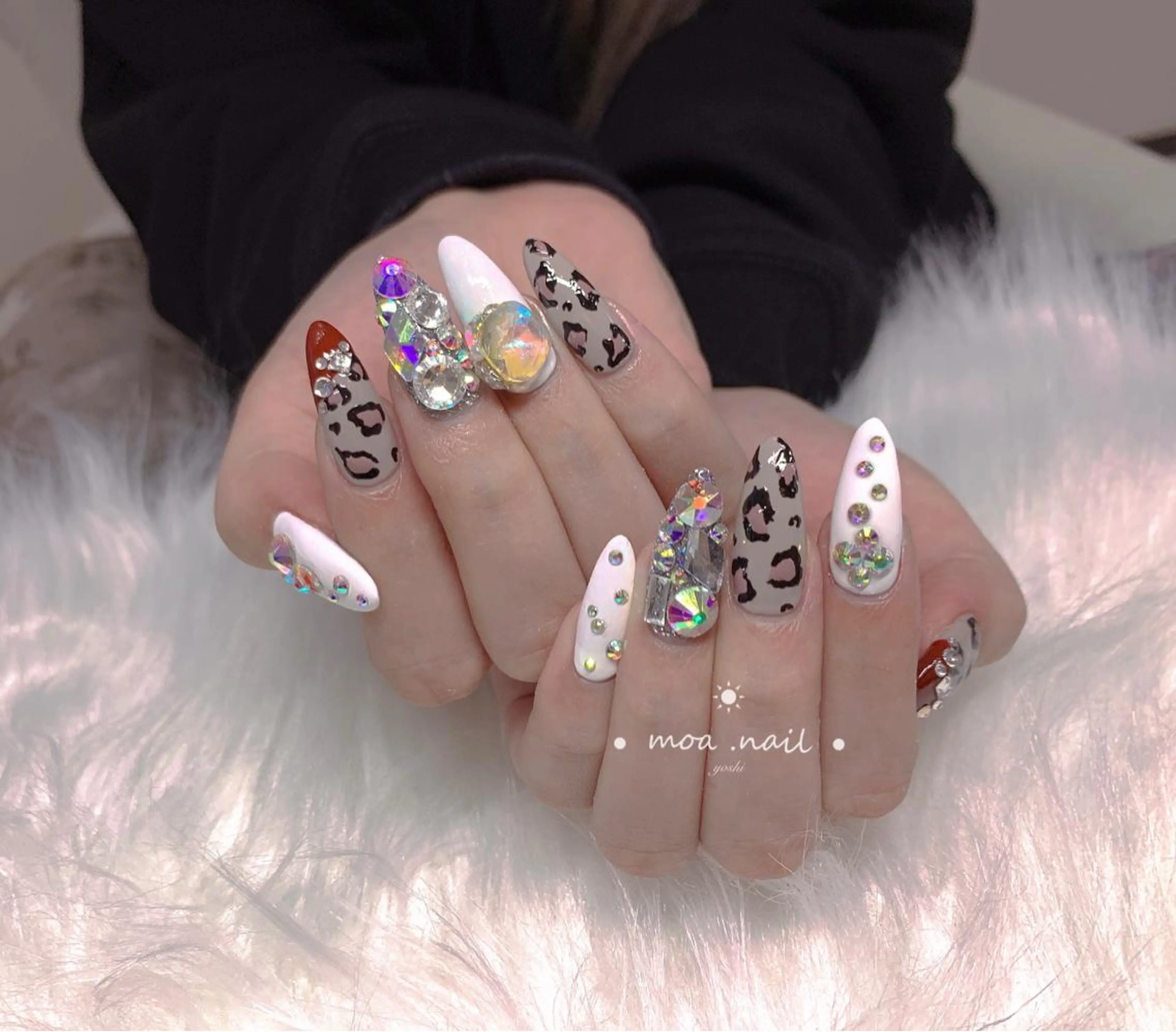 ネイル MOA NAIL所属・MoaNail🫶 Yoshiのネイルデザイン