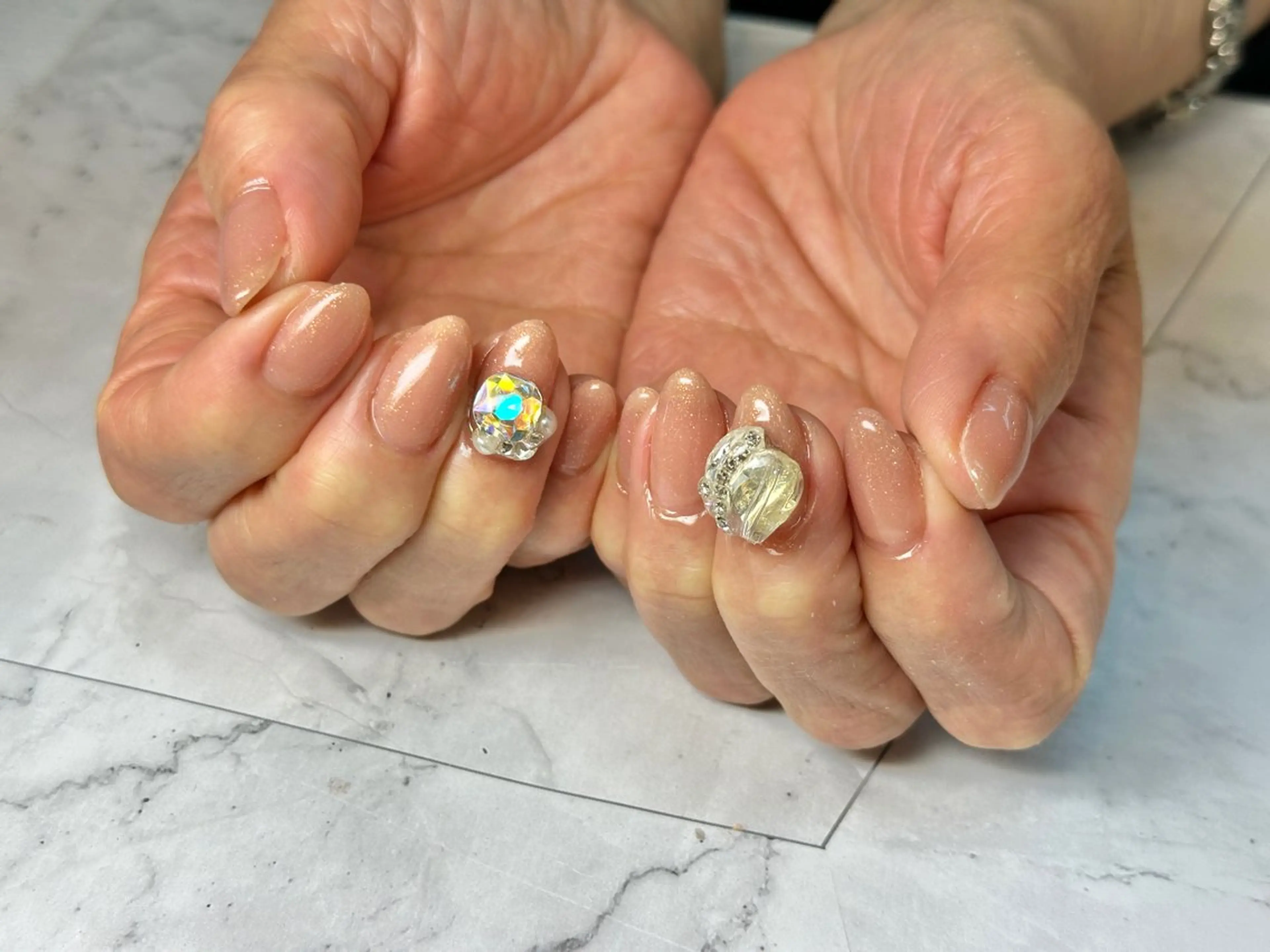 ネイル Queennail 北堀江AYAのネイルデザイン