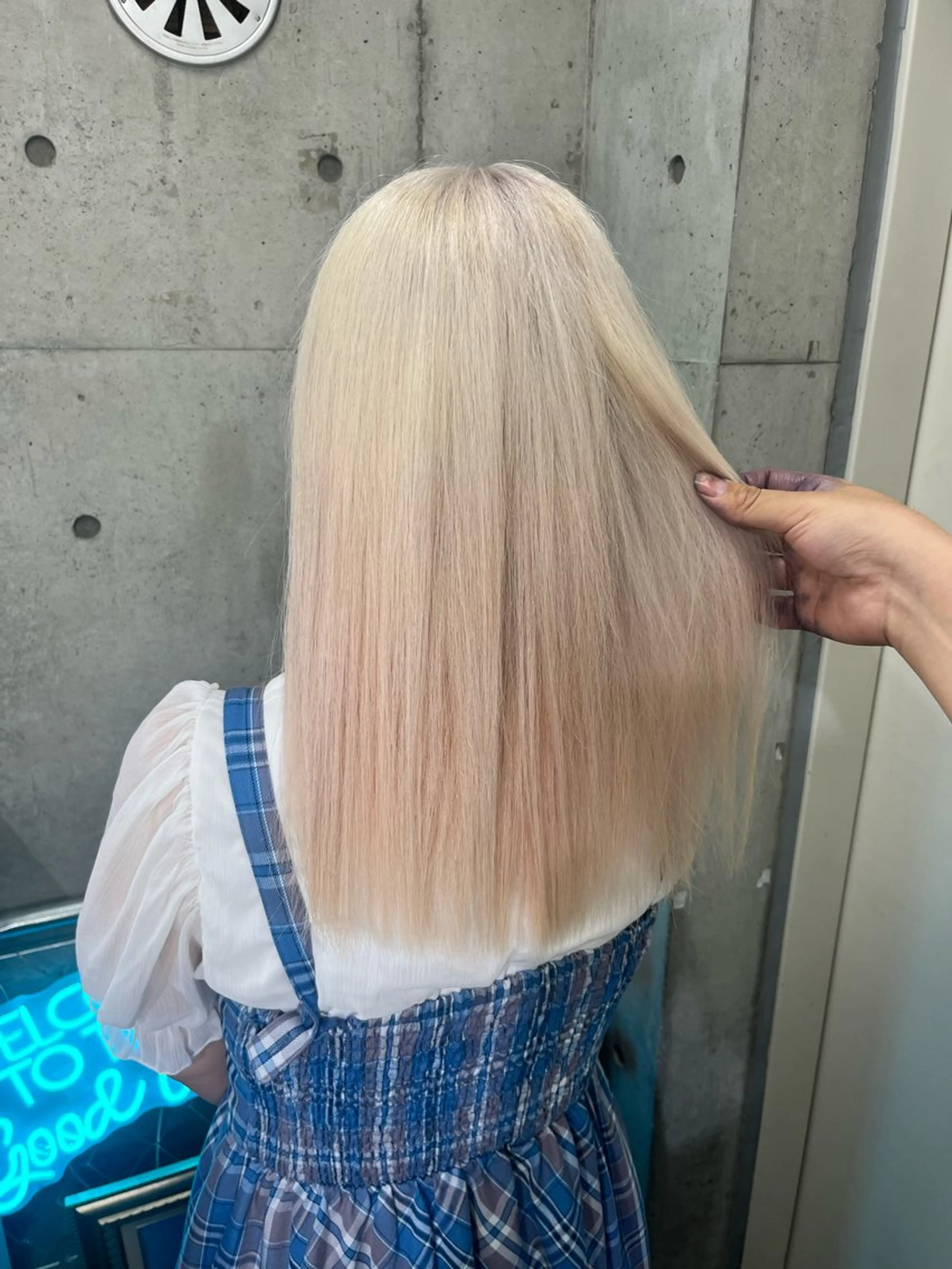 セミロング ヘアカラー 個性派ウルフ/メンズ /ブリーチ/渋谷のヘアスタイル