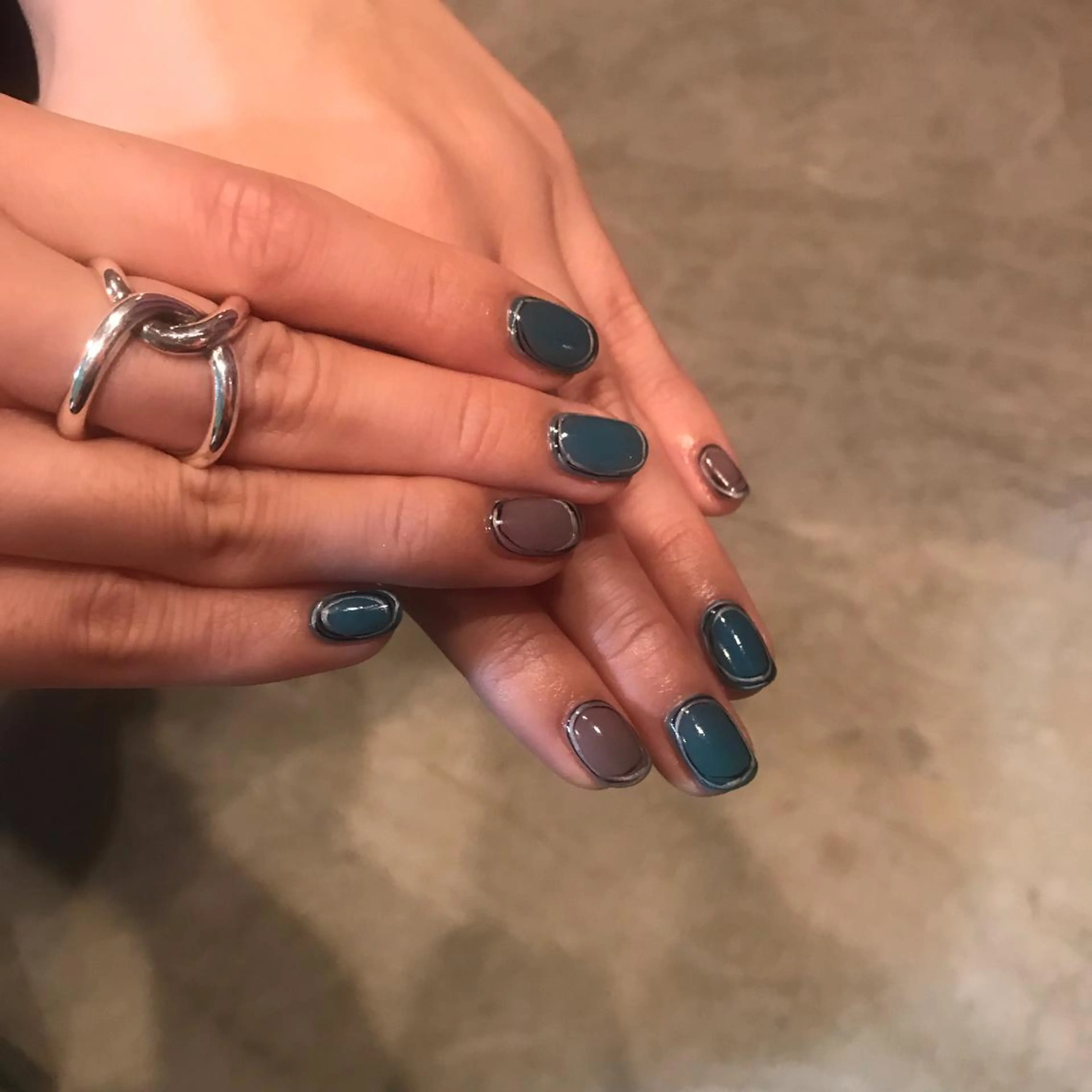 ネイル キラキラ オメメのネイルデザイン