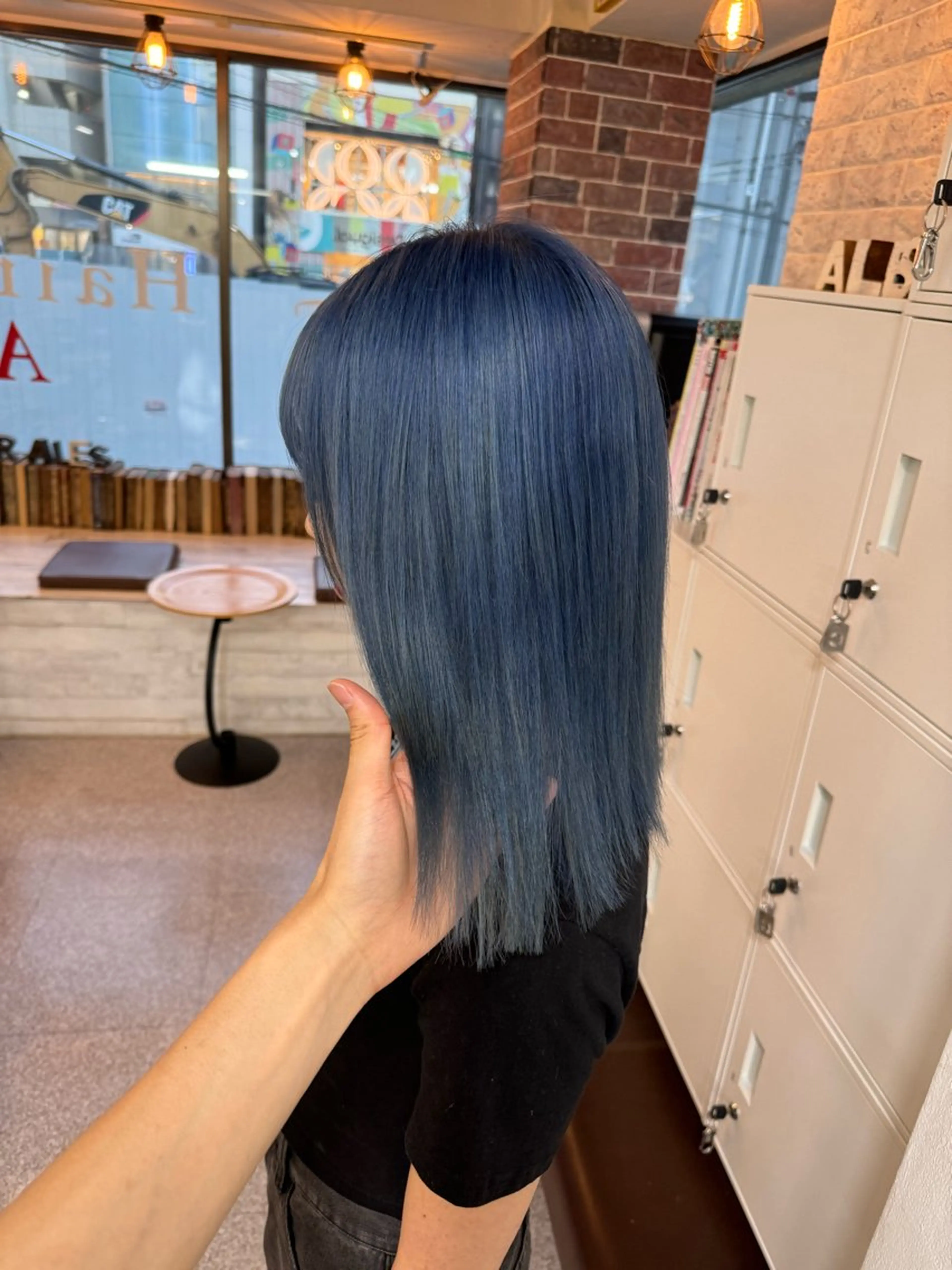 ミディアム カラー カット ヘアカラー トリートメント レイヤーウルフ エクステ磯部のヘアスタイル