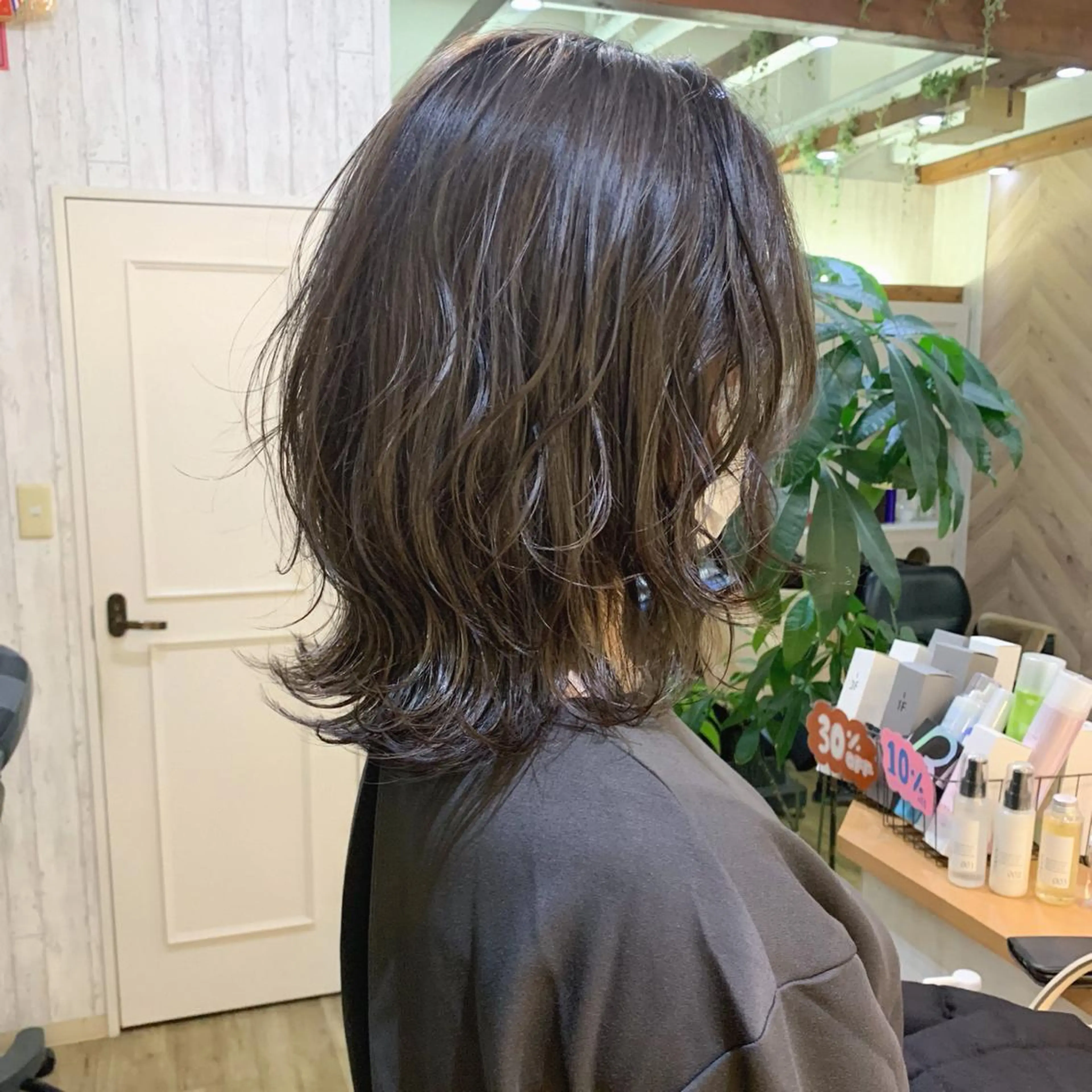 ミディアム カラー regalo 森重ユウのヘアスタイル