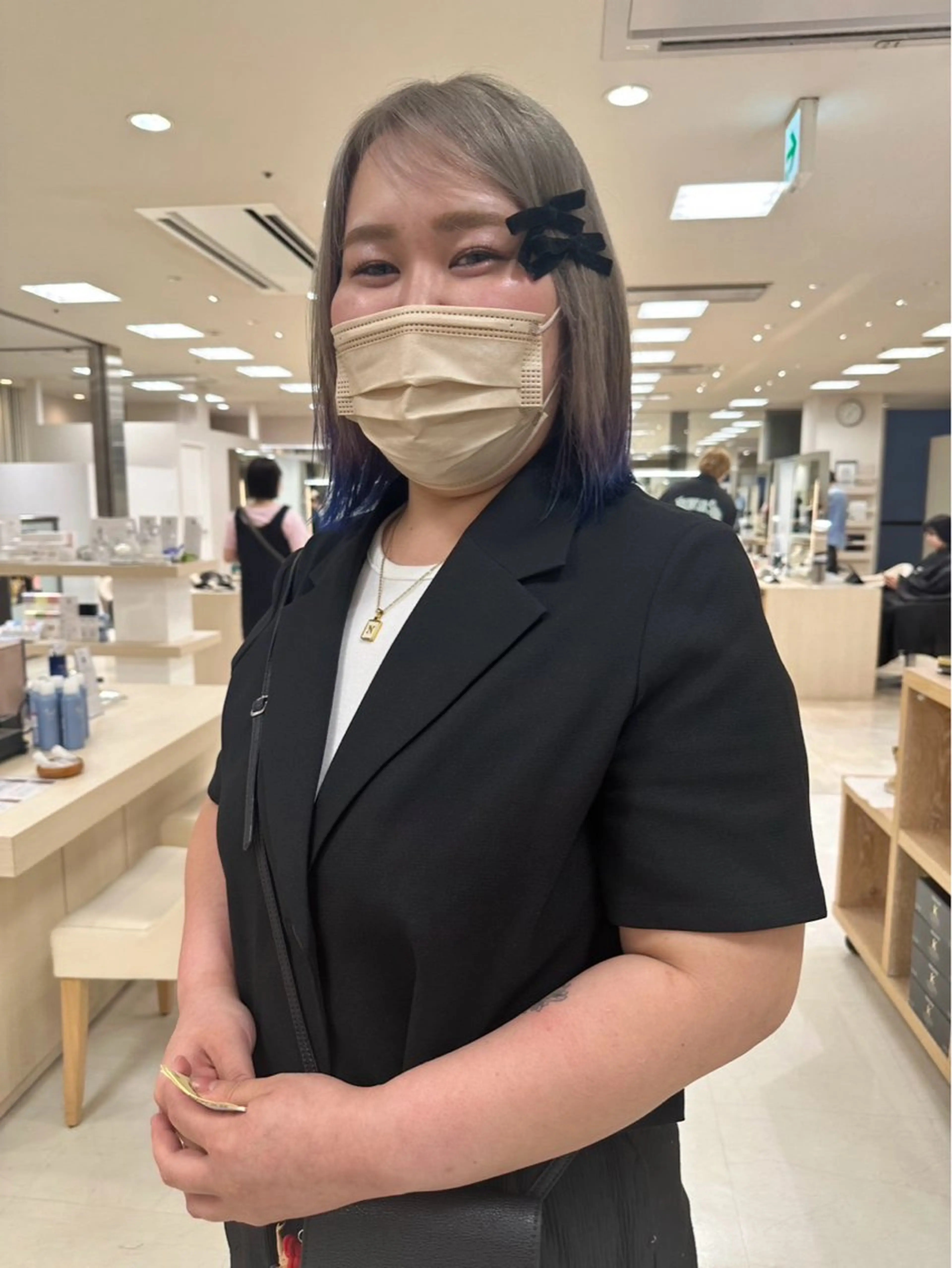 ミディアム カラー ヘアカラー トリートメント ヘアセット ハイトーン/ウルフ /レイヤー/坂野幸伸のヘアスタイル