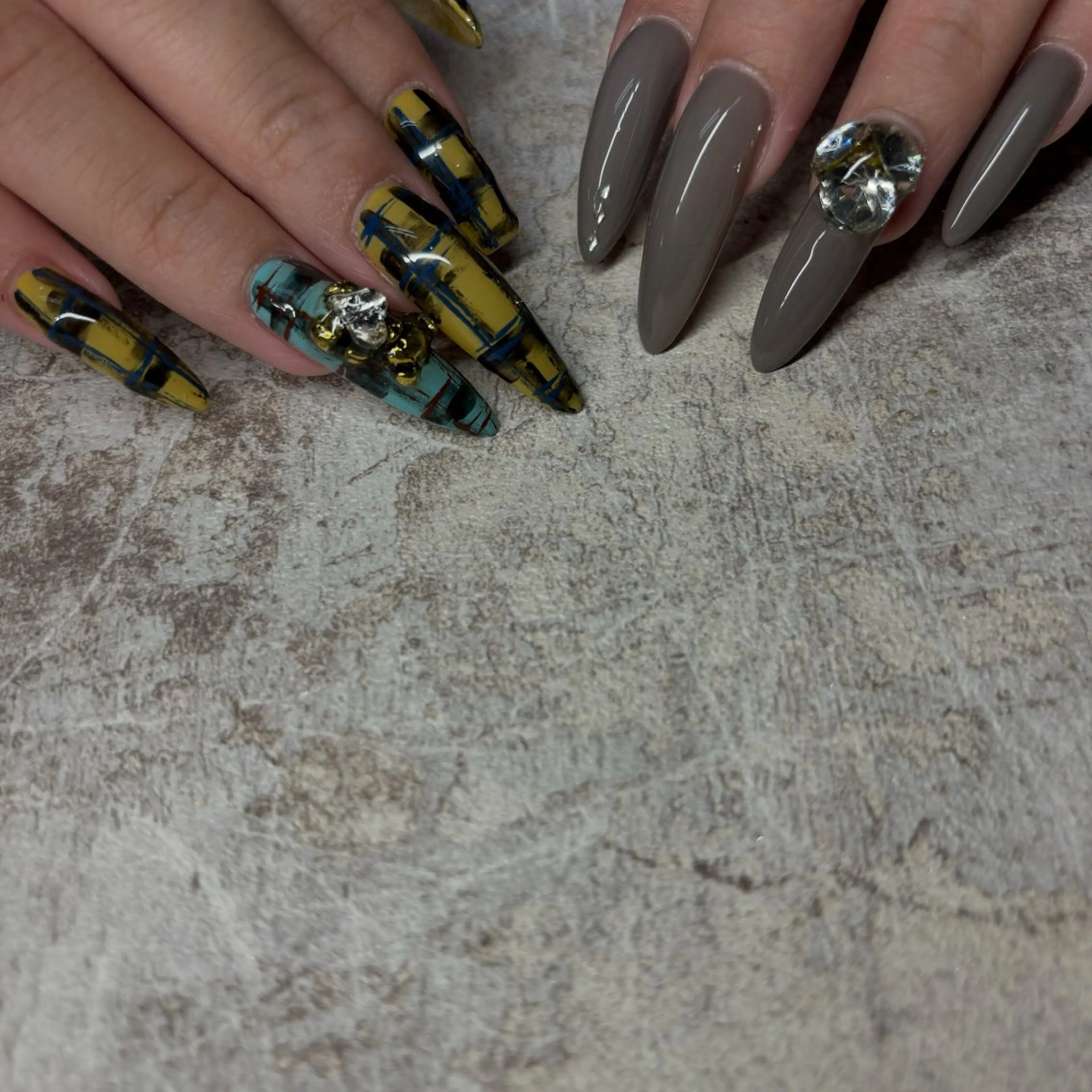 ロング Nailsalon Reoのネイルデザイン