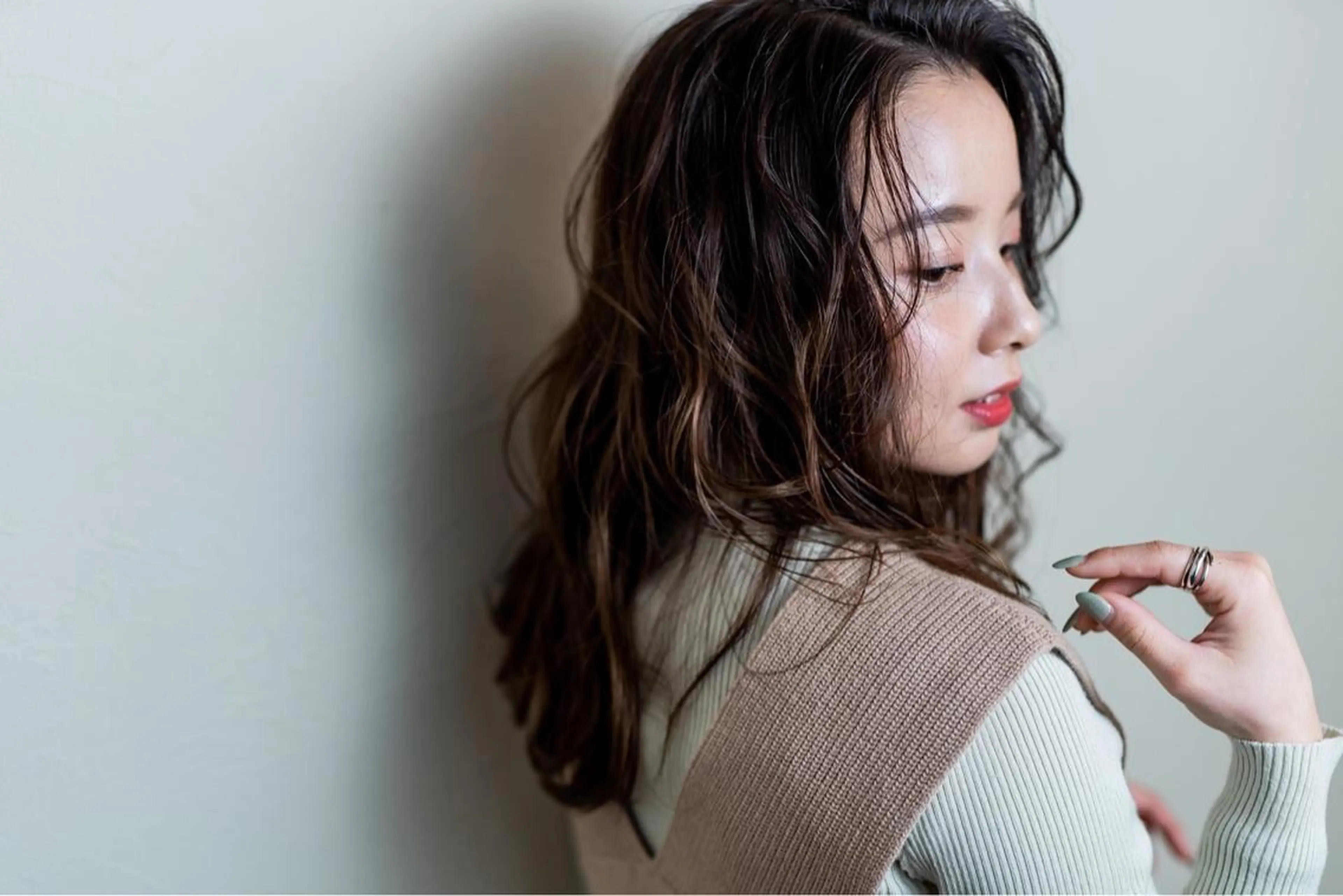 セミロング カラー ハイライトカラー ハイライト ヘアカラー トリートメント ENIF ヤマグチアツコのヘアスタイル