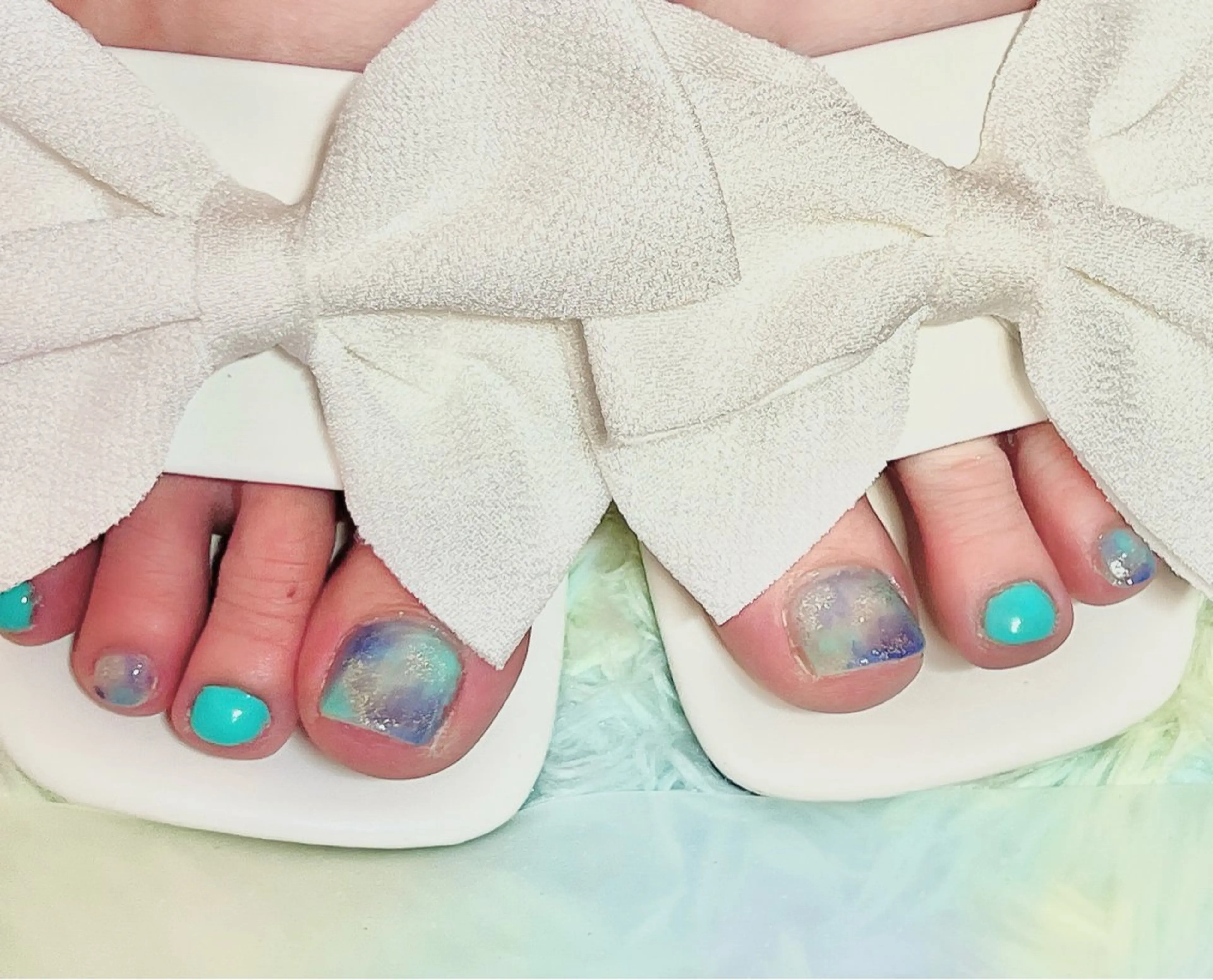 〈オフありでも、オフなしでも〉デザインフットコース、お色変更OKの写真