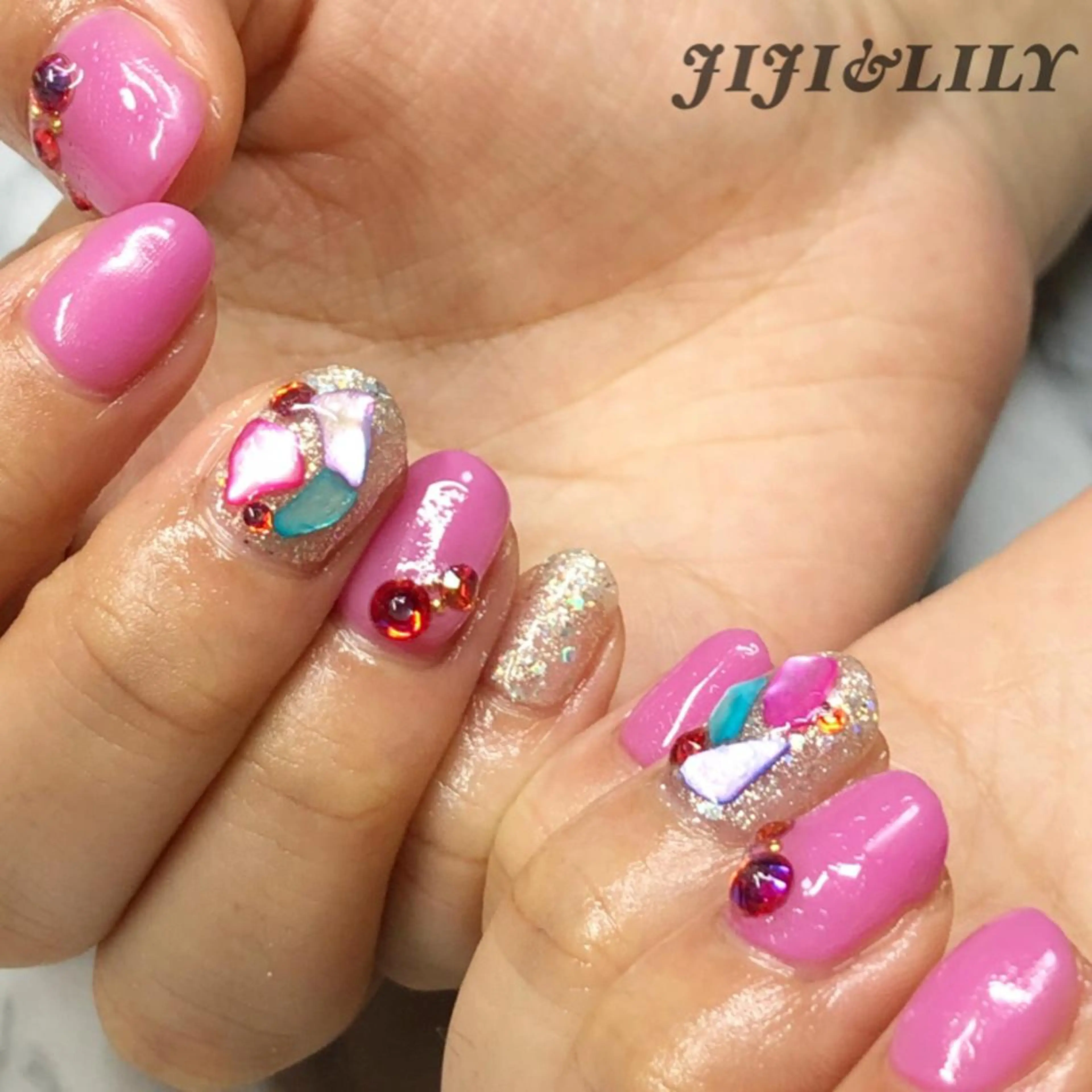 ネイル ストーンネイル 豊田 圭子のネイルデザイン