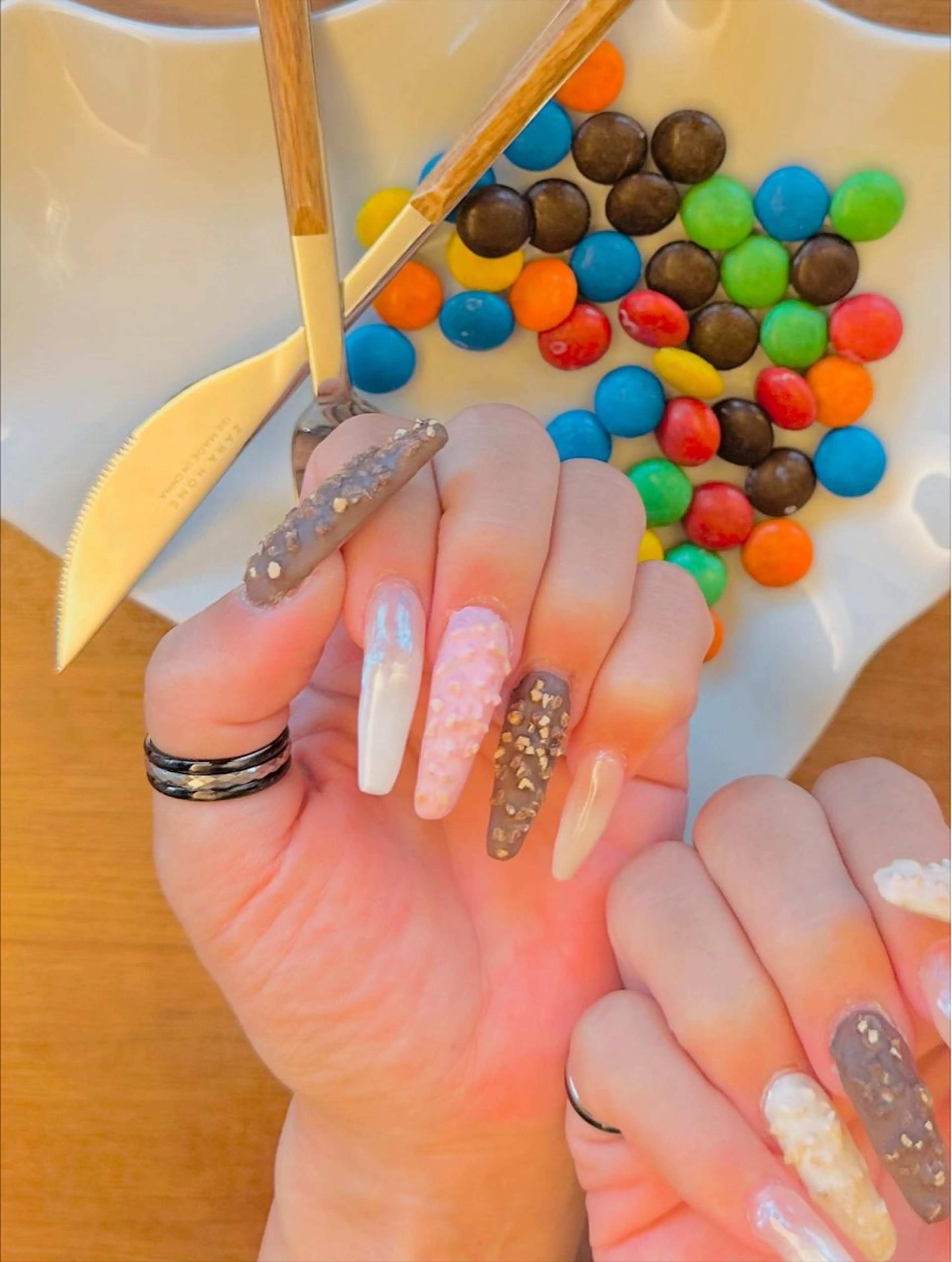 ネイル バレンタイン ハンドネイル ネイルサロンエレノア所属・田端 笑理菜のネイルデザイン