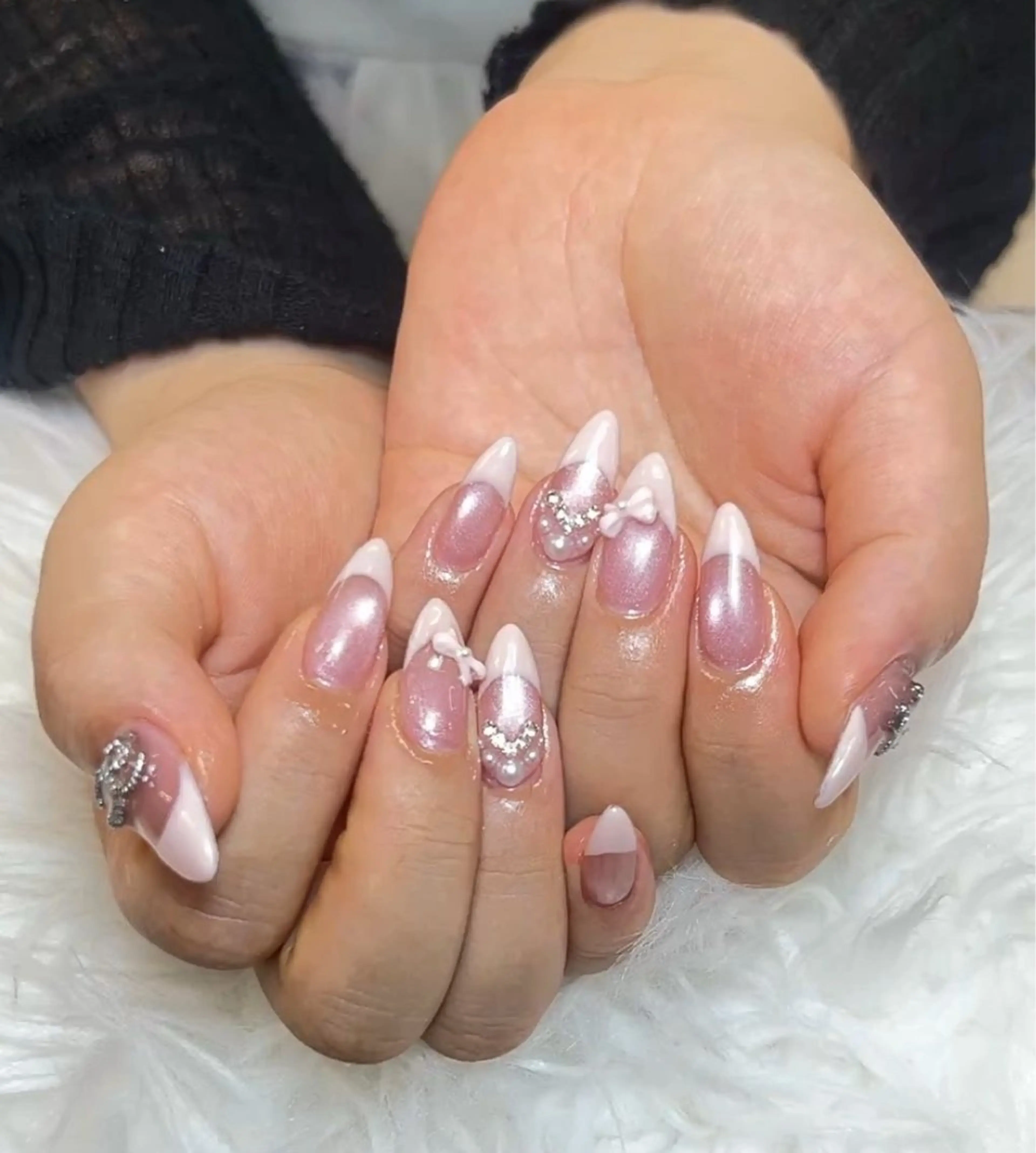 ネイル アートネイル オーロラネイル チークネイル 長さ出し フットネイル ハンドネイル フットネイル ハンドケア Noiranail_ studio川越西口のネイルデザイン