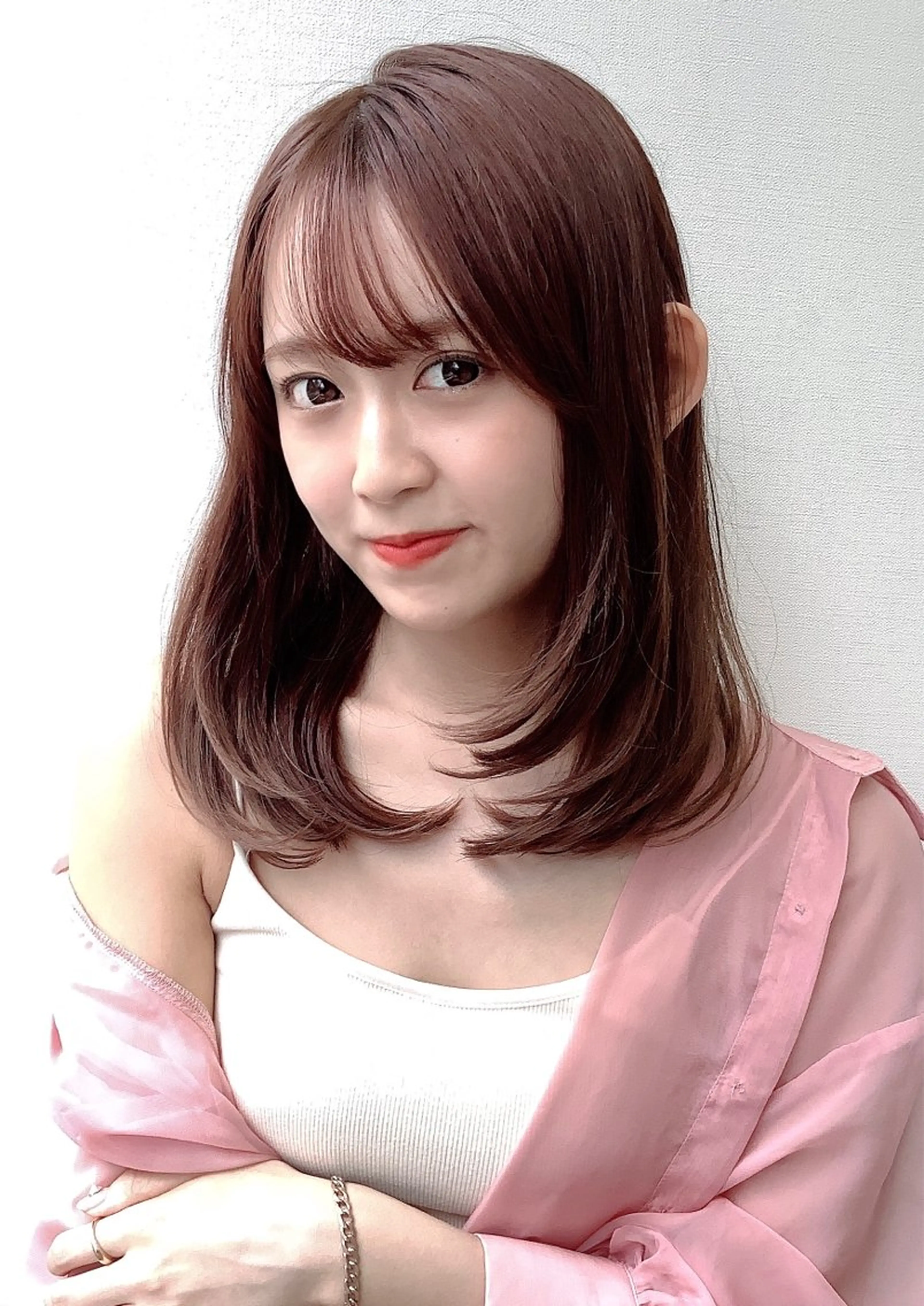 セミロング カレンダー 弁天町Tomoのヘアスタイル