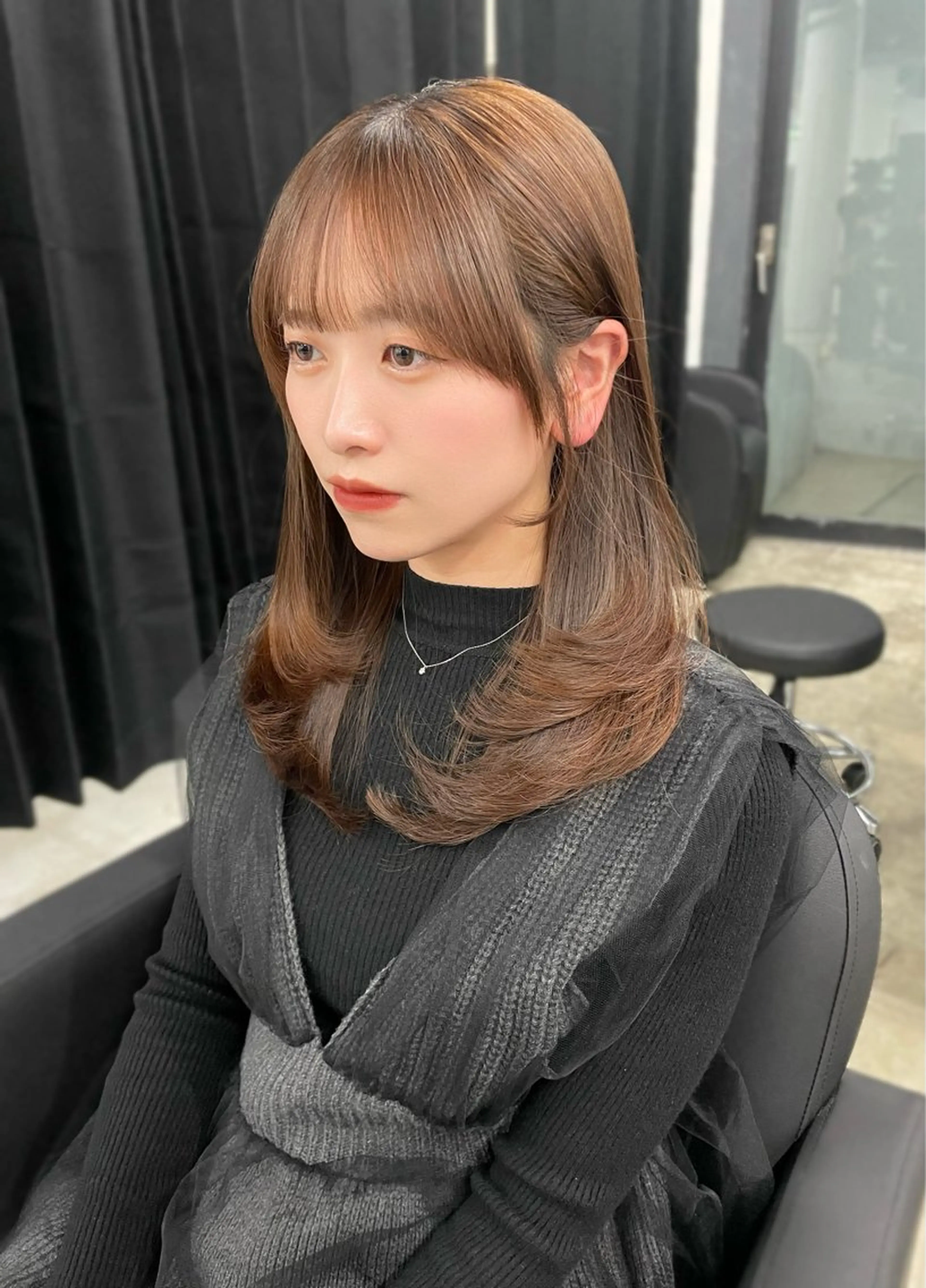 ミディアム レイヤーカット/ 縮毛矯正/ミサキ💐のヘアスタイル