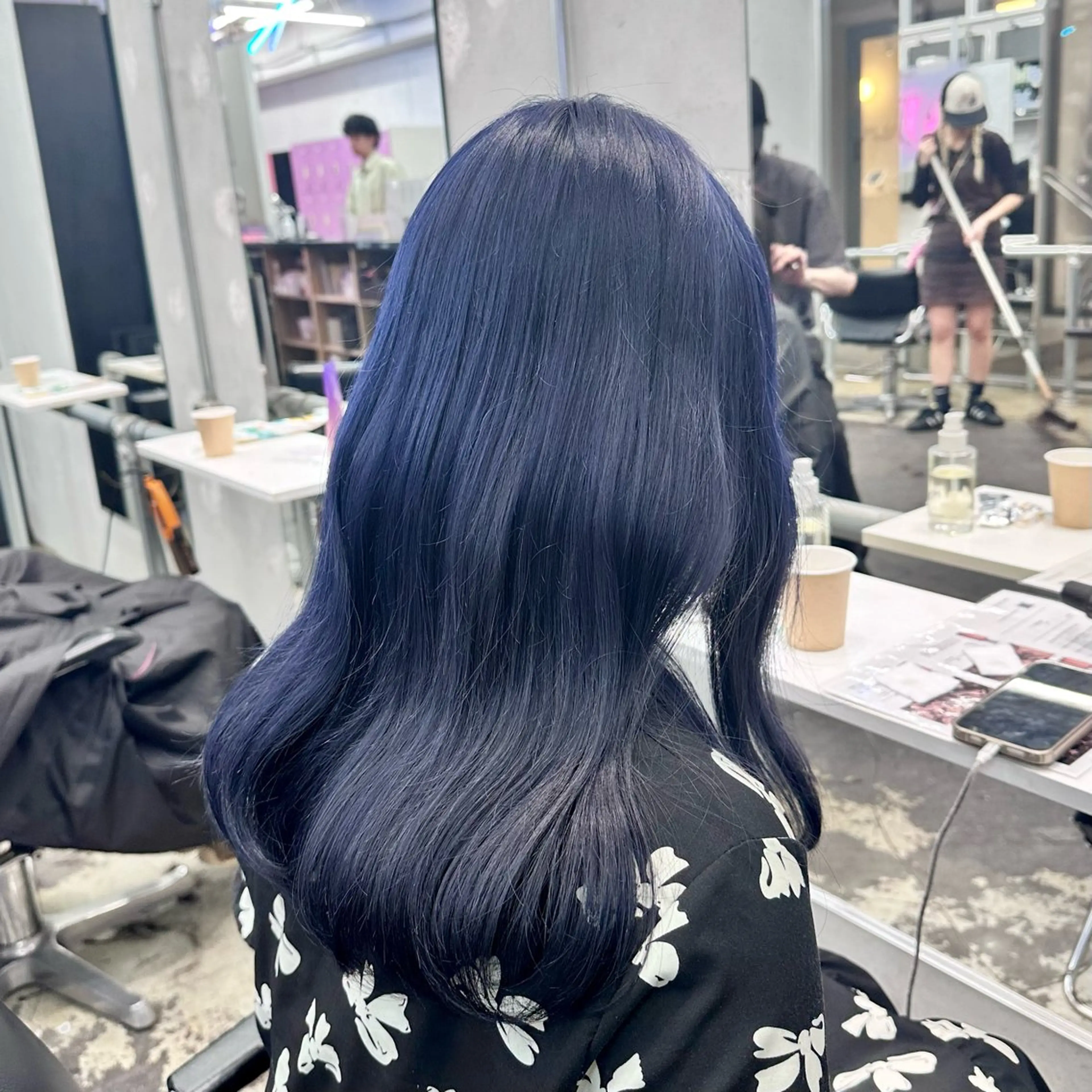 セミロング カラー ヘアアレンジ ブルーカラー シルバー 🥀モテ暖色× エクステ🥀あかりのヘアスタイル