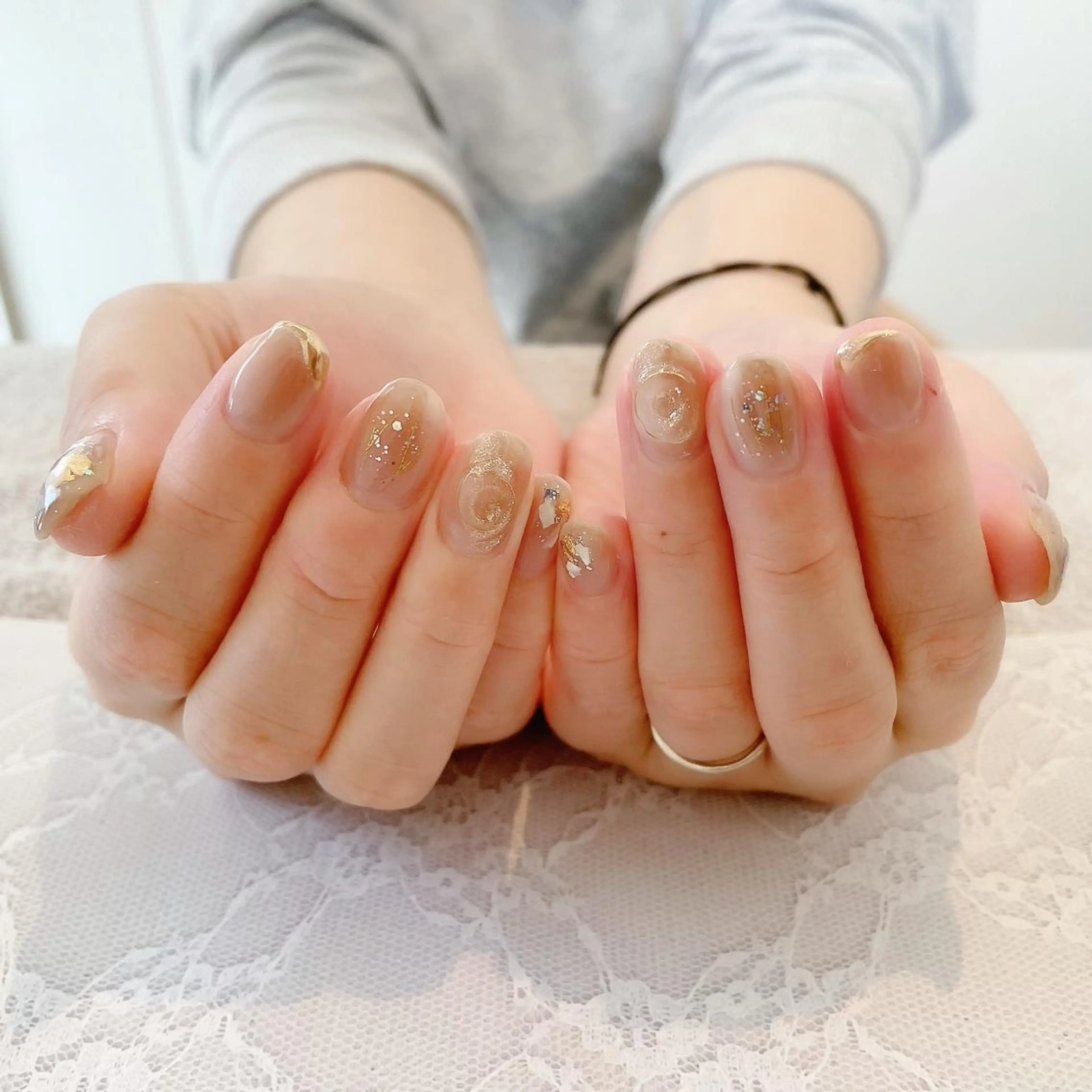 ネイル ブラウン ニュアンスネイル かんの りなのネイルデザイン