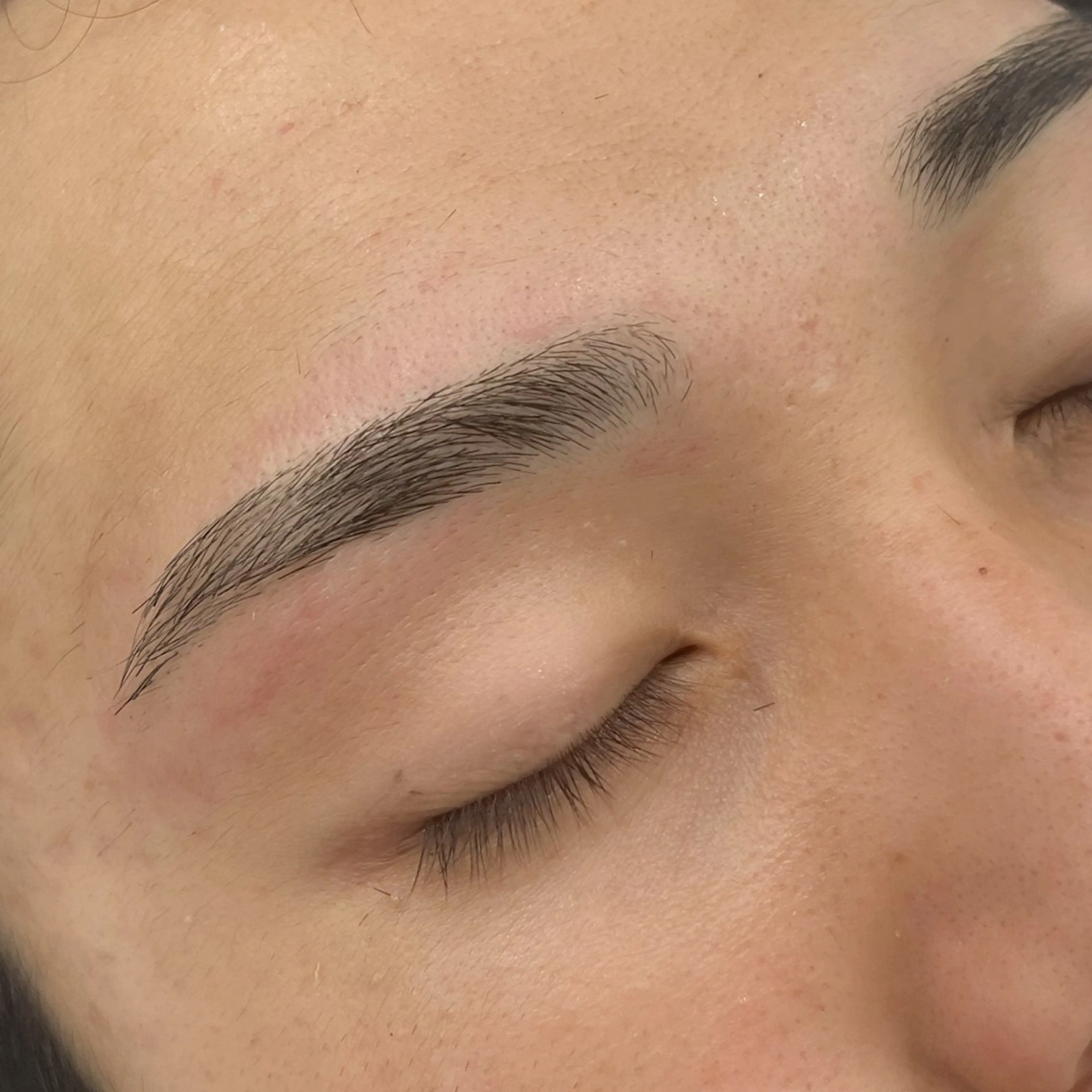 アイブロウ メンズアイブロウ ゆるふわ眉🧸 Airiの眉毛・アイブロウイメージ