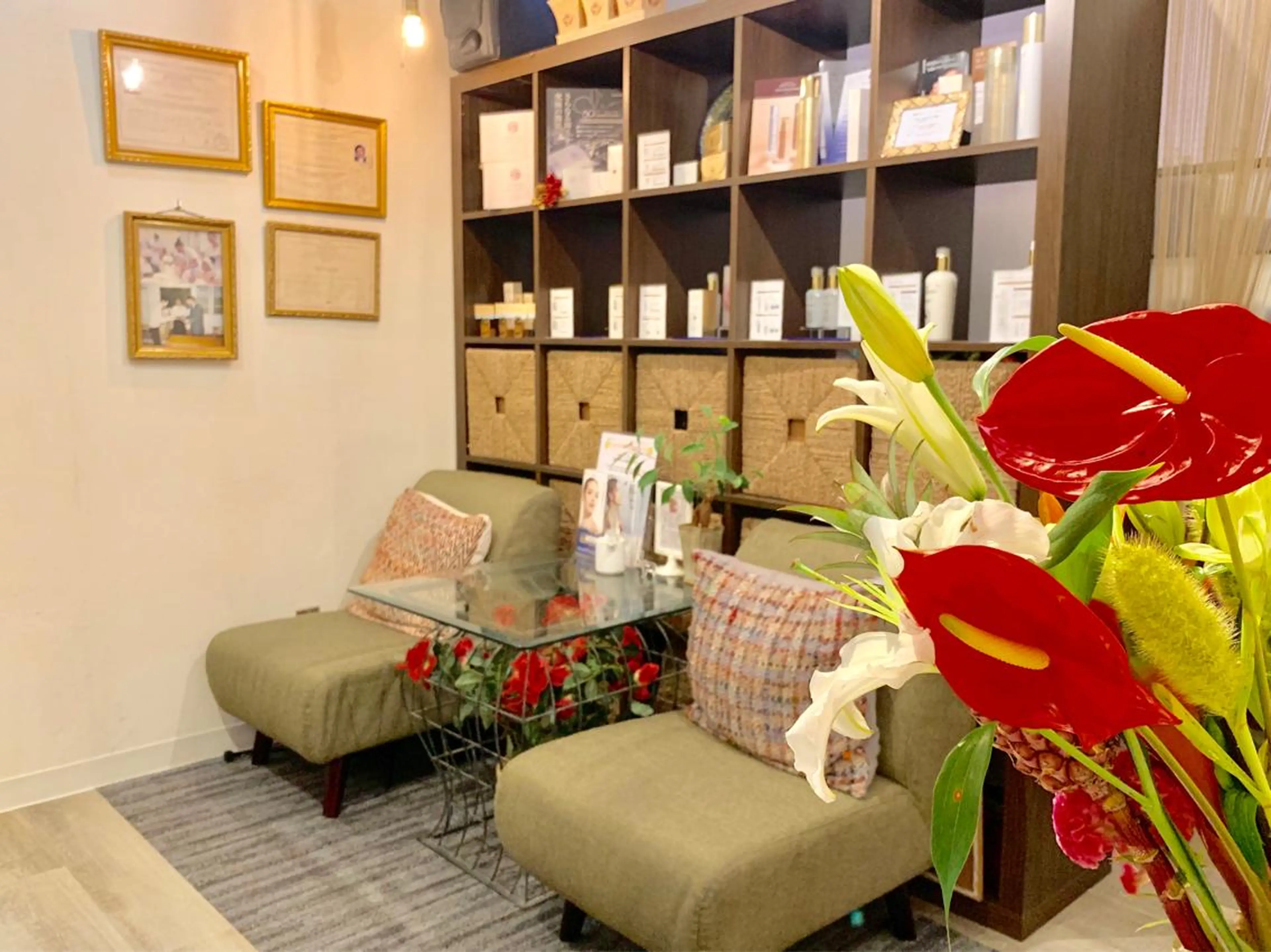 酒井綾子 .トアボーテの眉毛・アイブロウイメージ