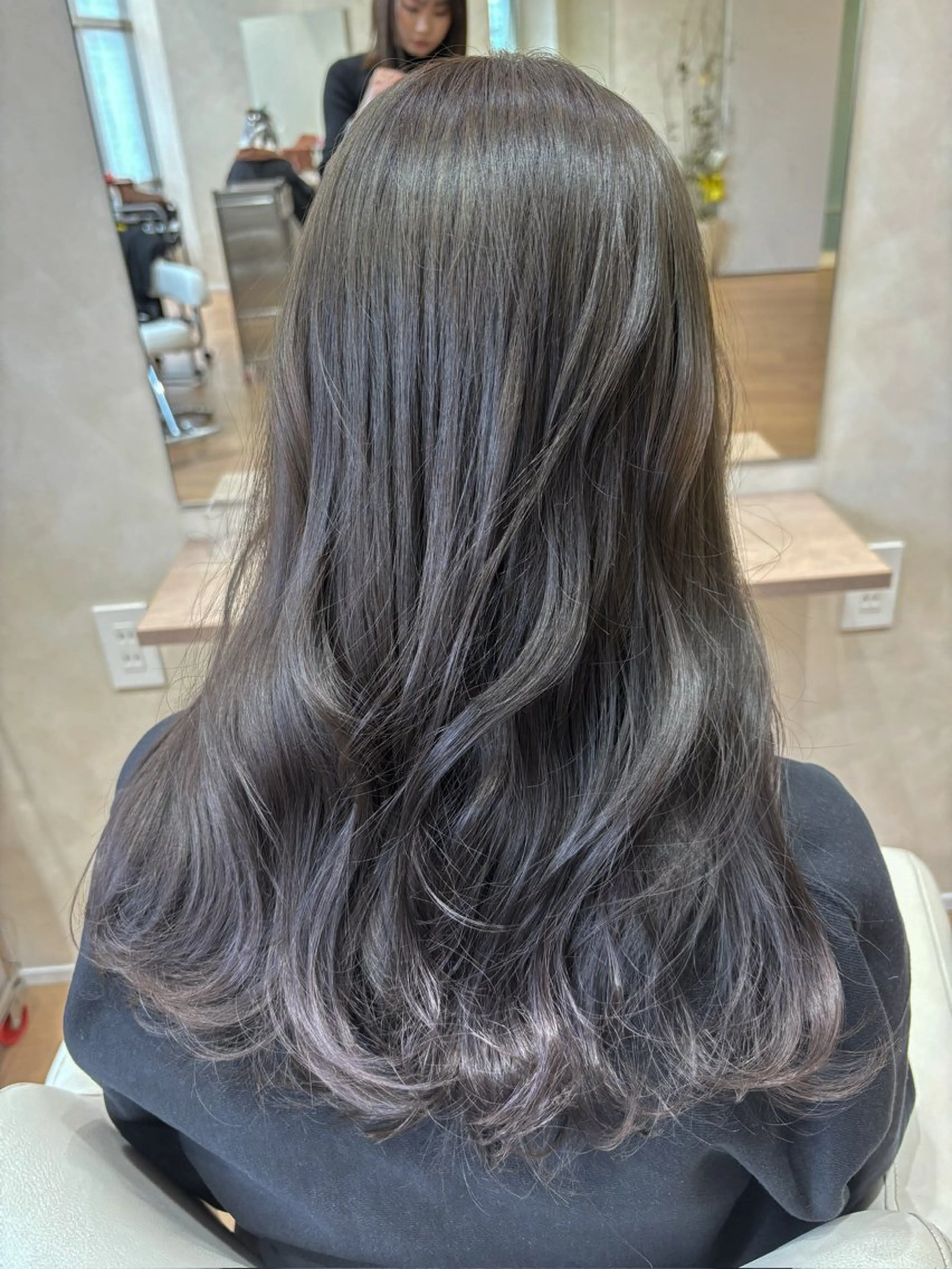 ロング 服部 真希のヘアスタイル