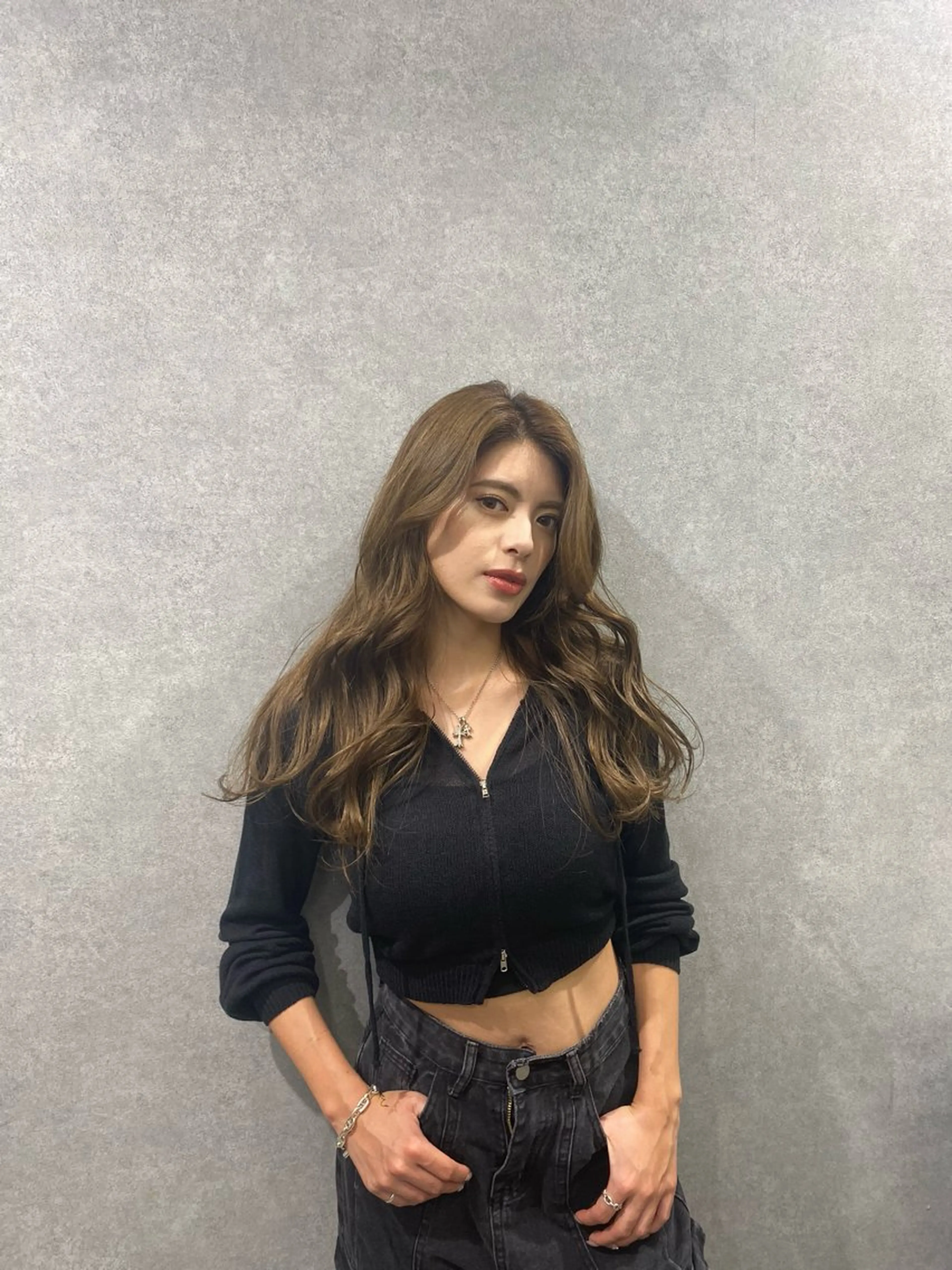 ロング 服部 真希のヘアスタイル