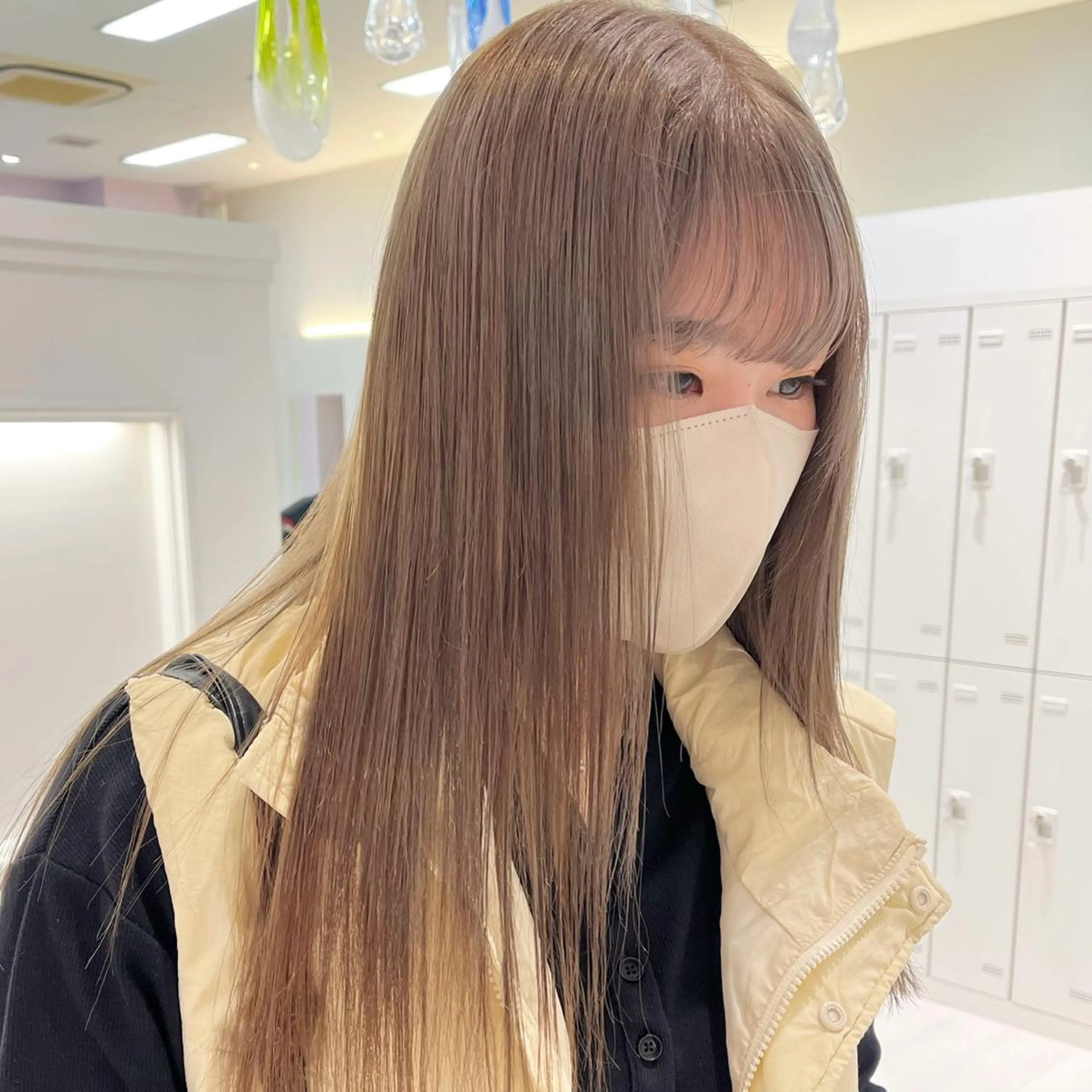 ロング カラー ブリーチ GOODDAY ヘアサロンのヘアスタイル