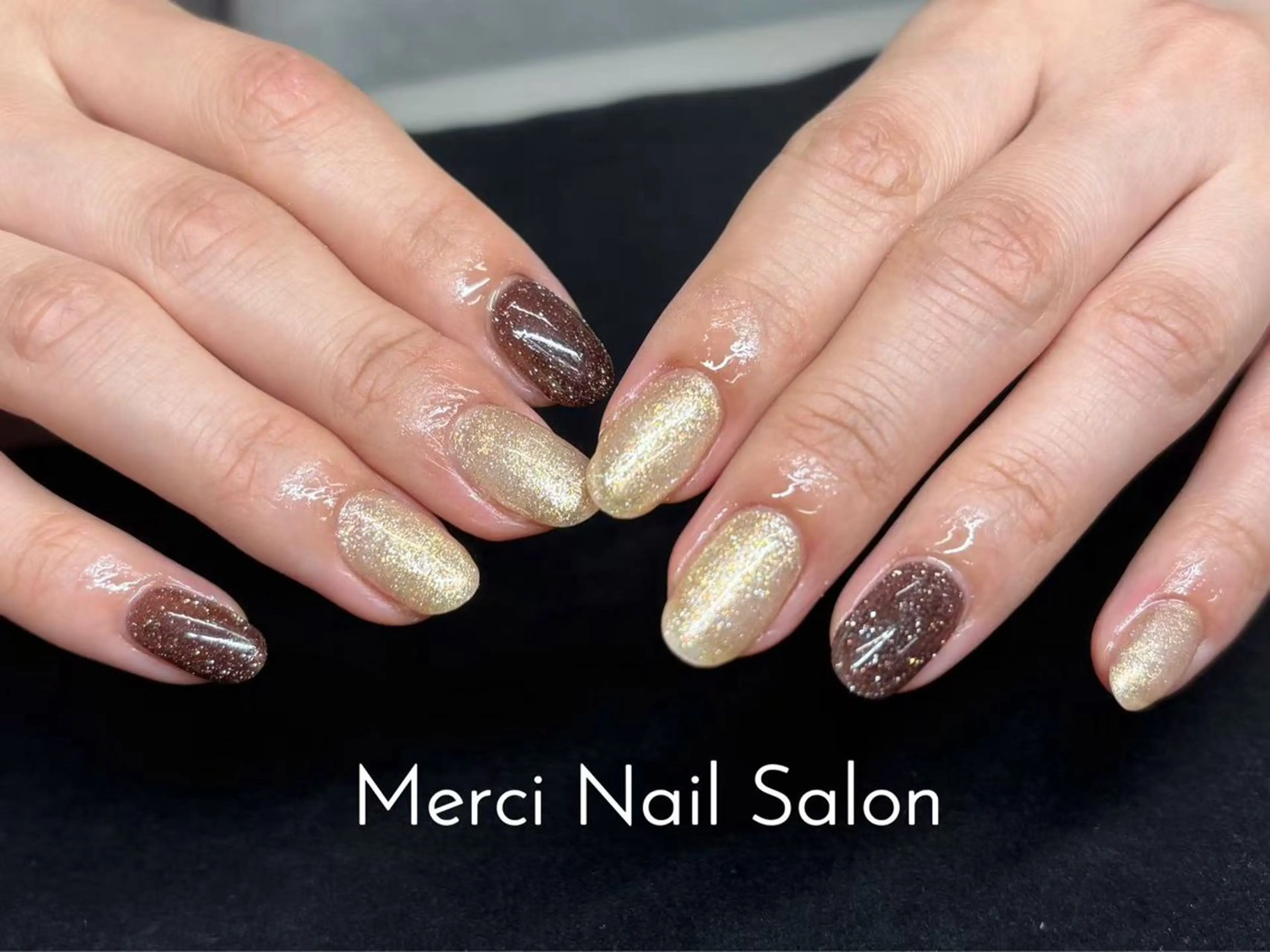 ネイル アートネイル フットネイル ジェルネイル 氷ネイル・うるうるネイル キラキラネイル Merci Nail Salon所属・Merci ネイルサロンのネイルデザイン