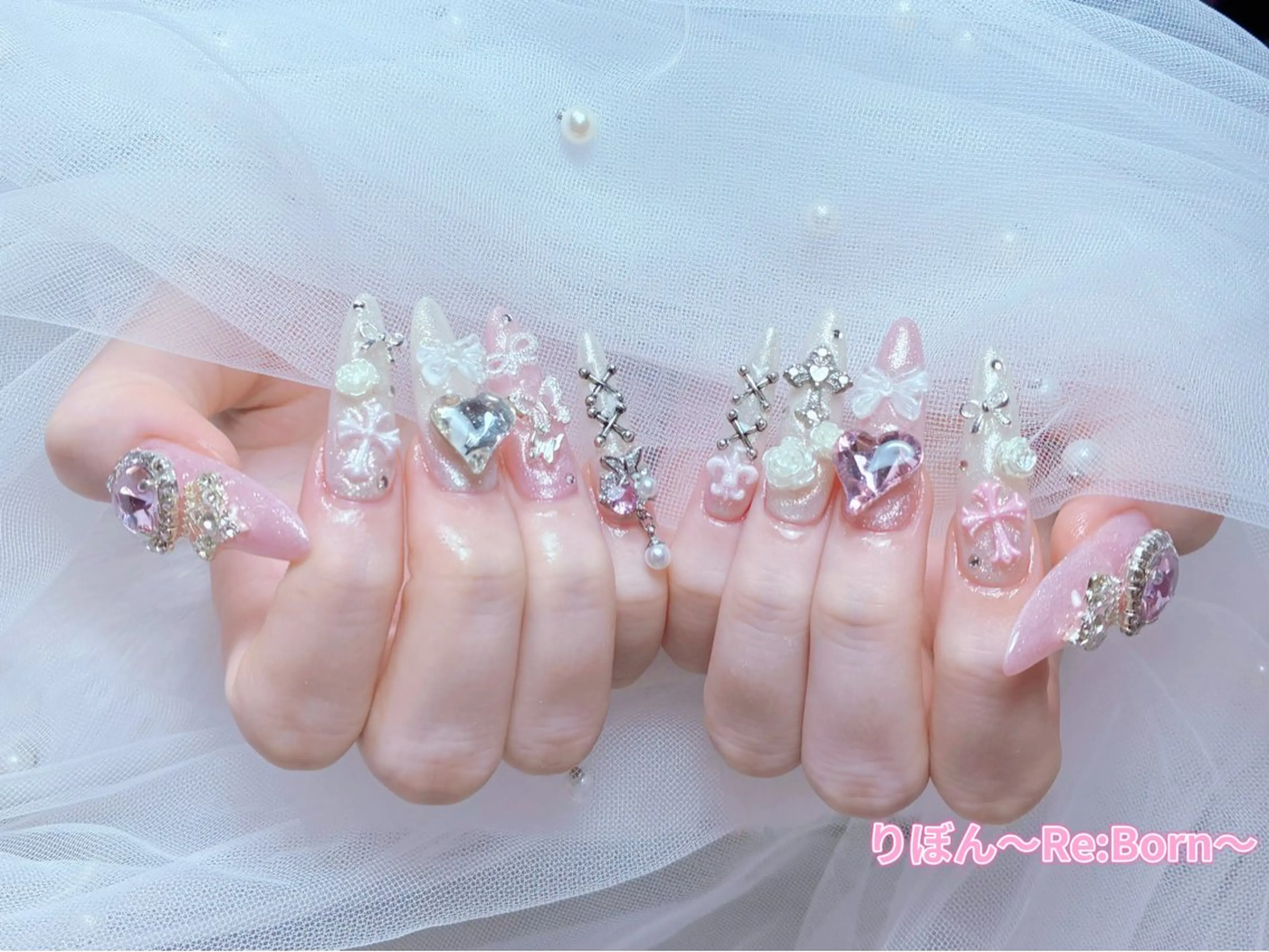 ロング フレンチガーリー クリスマス ハンドネイル りぼん Re:Bonrのネイルデザイン