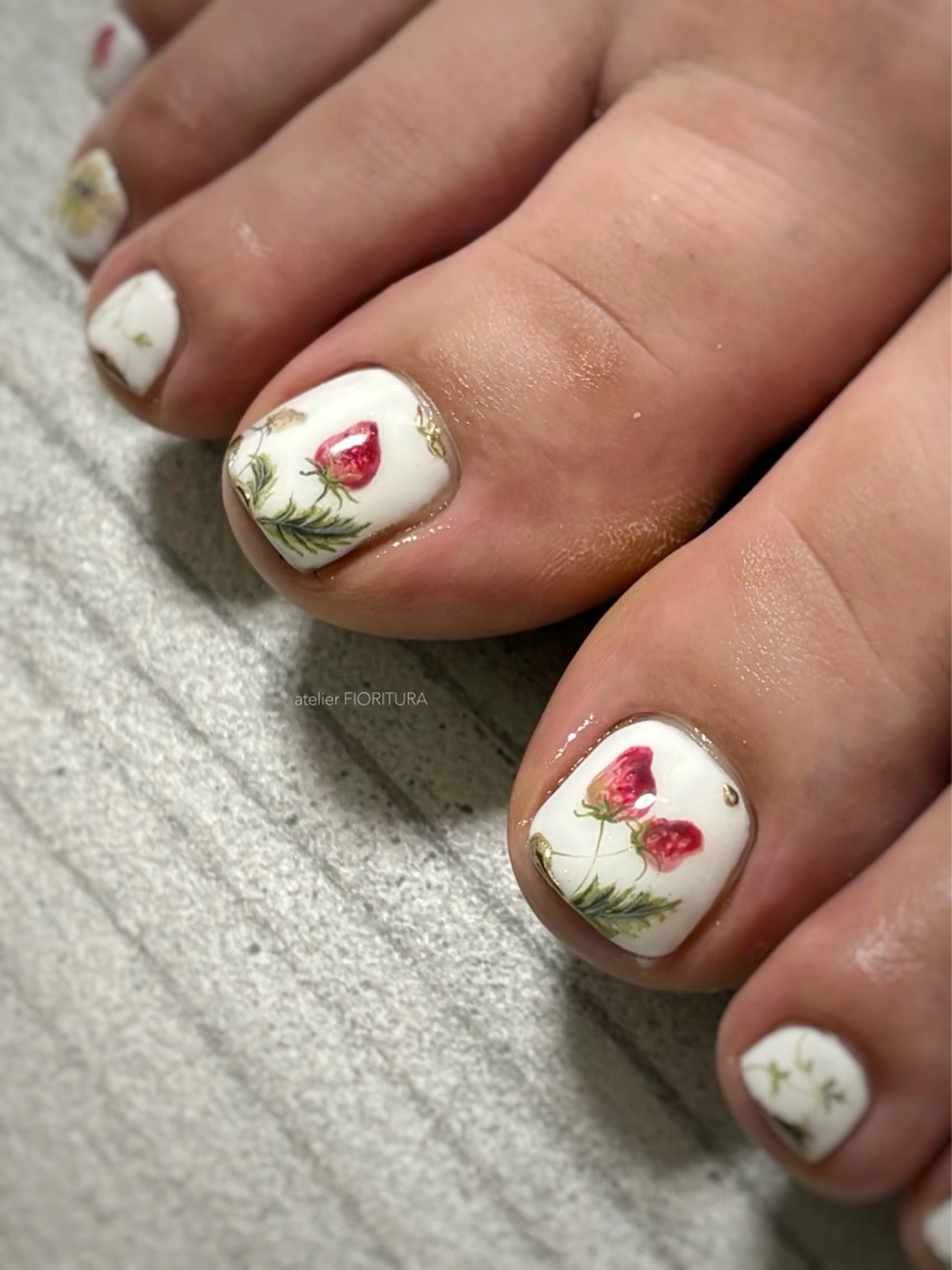 ネイル フットネイル FIORITURA Maikoのネイルデザイン