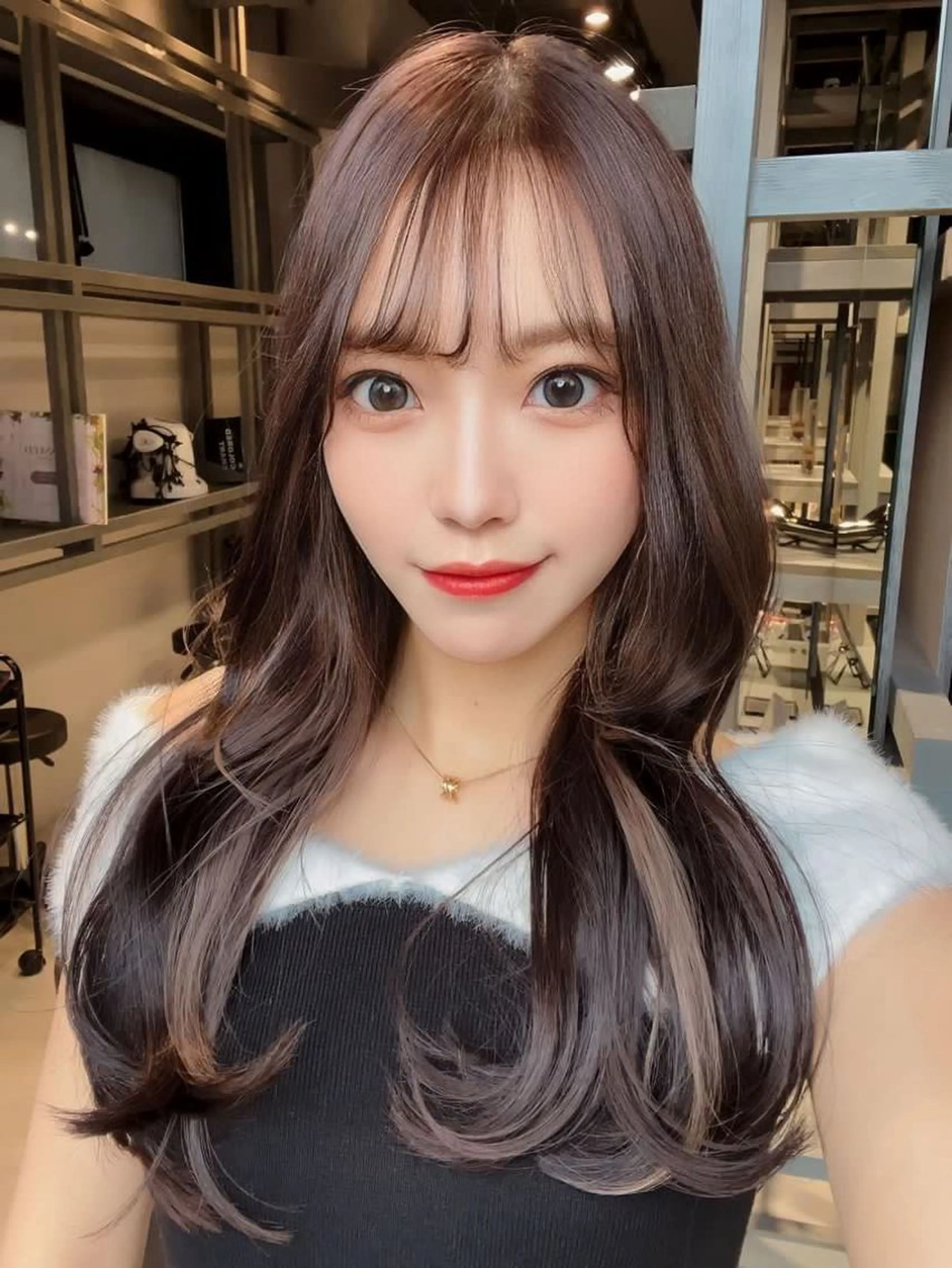 ロング カラー ベージュ/グレージュ 恵比寿/丸山陽平のヘアスタイル