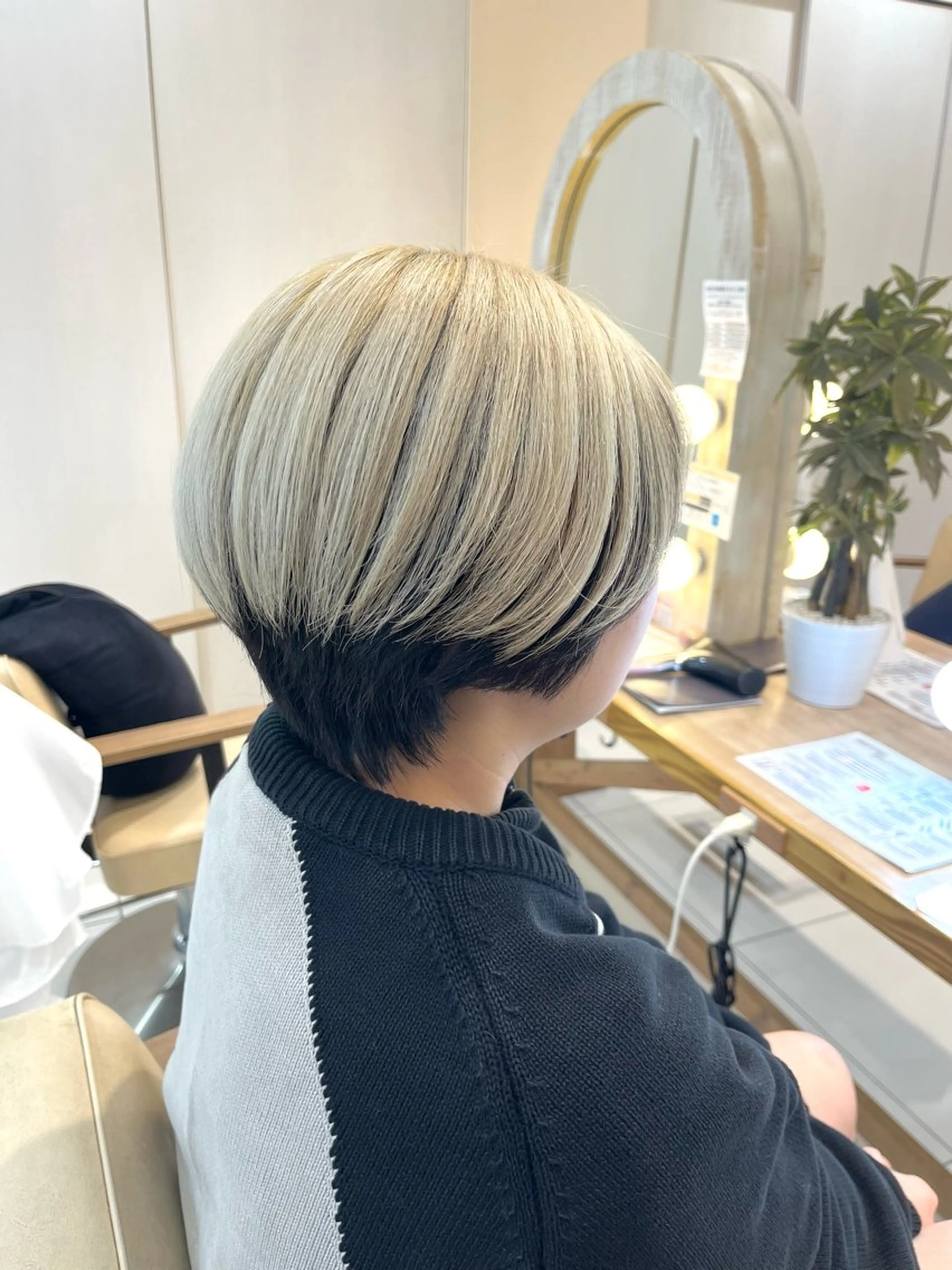 ショート ヘアカラー 縮毛矯正💎/ 素髪ストレート🫧のヘアスタイル