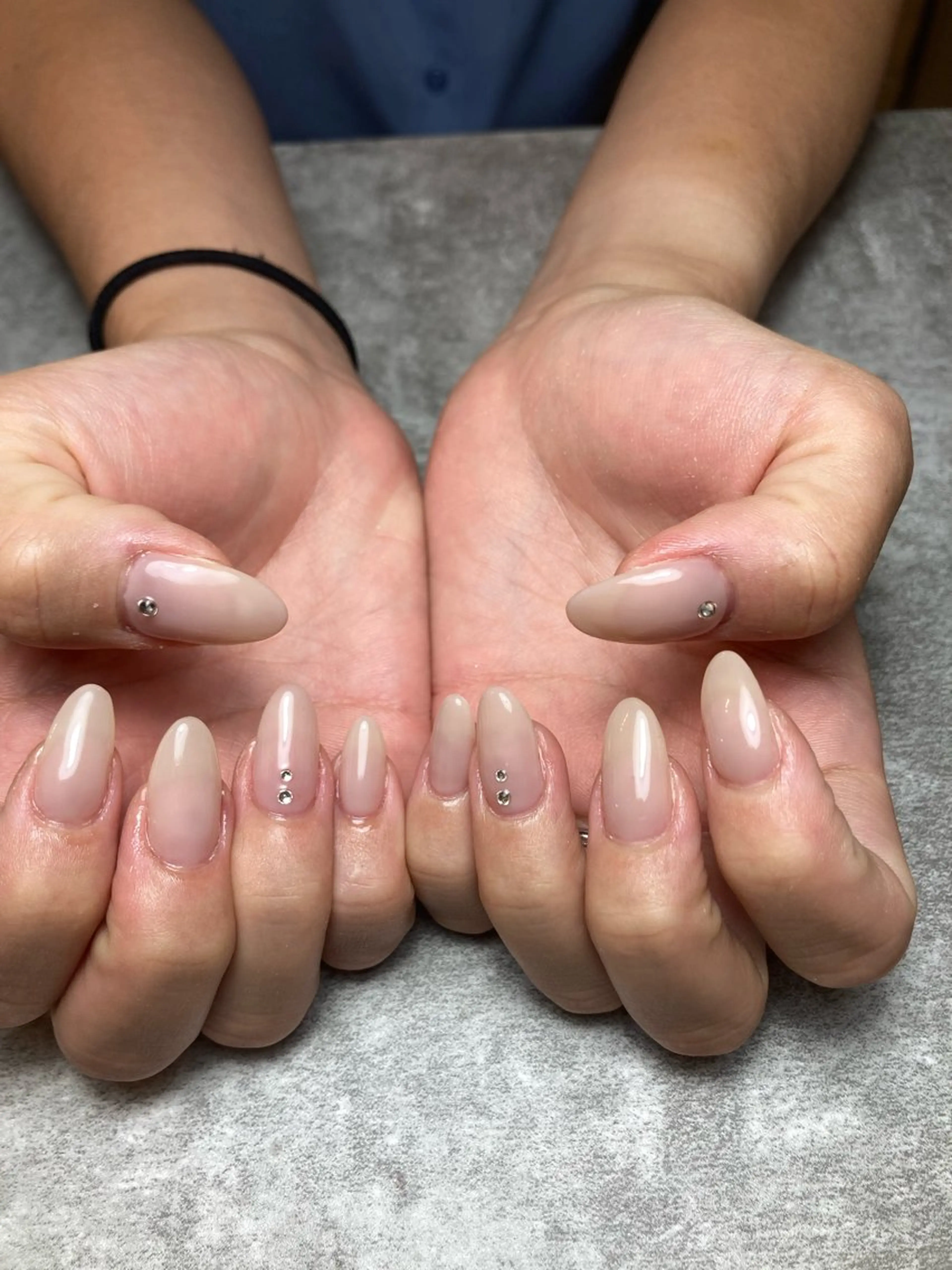 ネイル ワンカラーネイル ストーンネイル Nail R _mikuのネイルデザイン