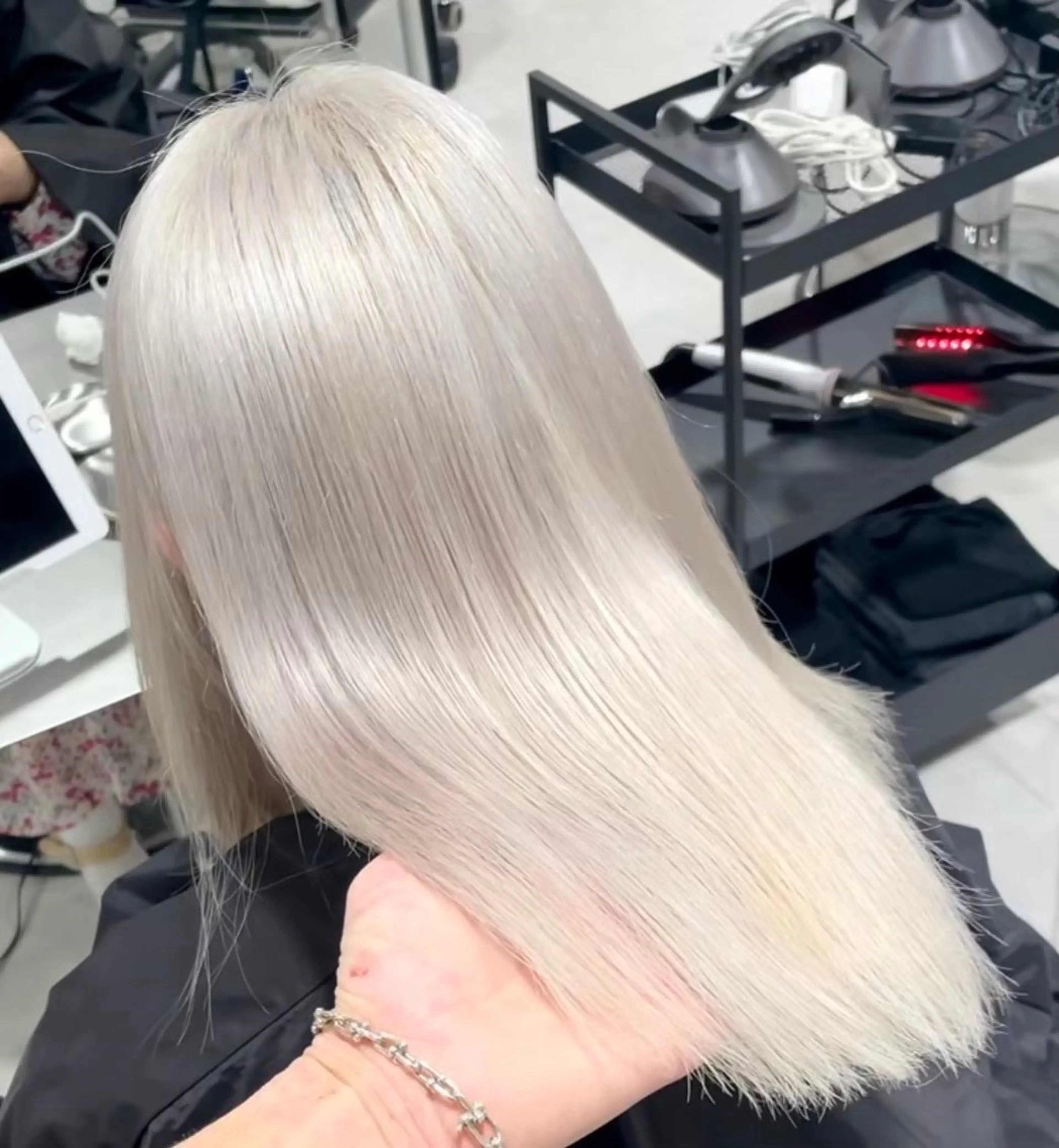 ミディアム 神戸三宮 misakiのヘアスタイル