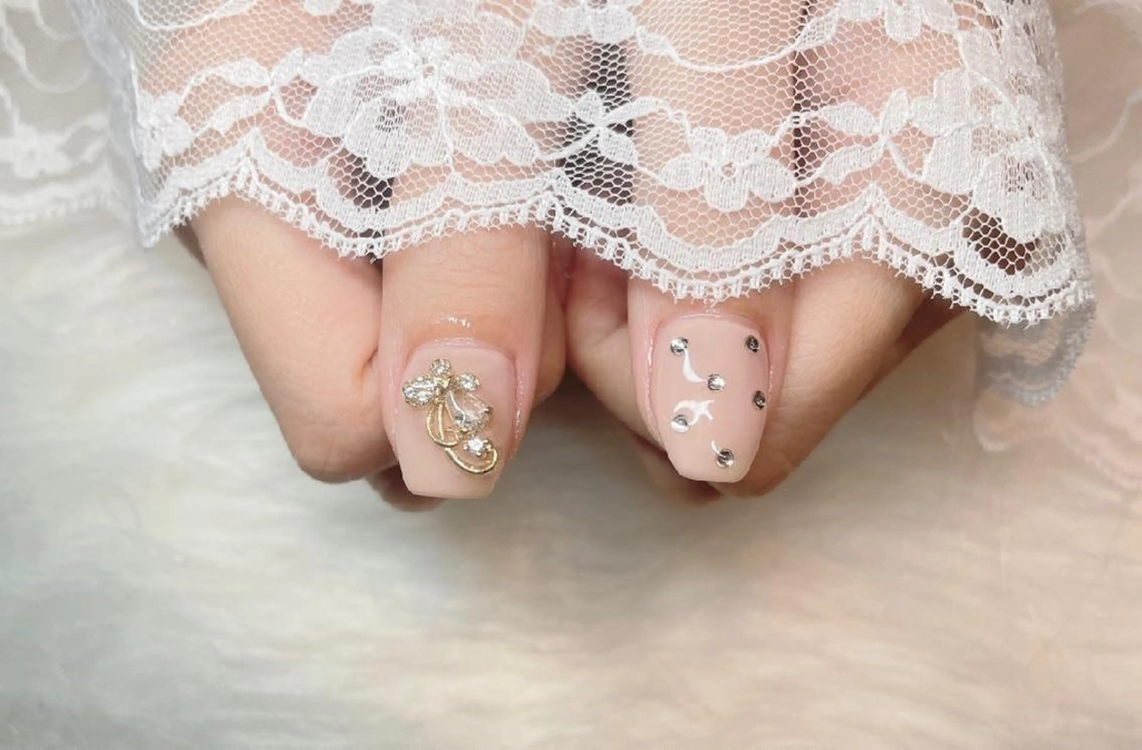 ネイル 23時まで❤︎韓国、 ワンホンネイルのネイルデザイン