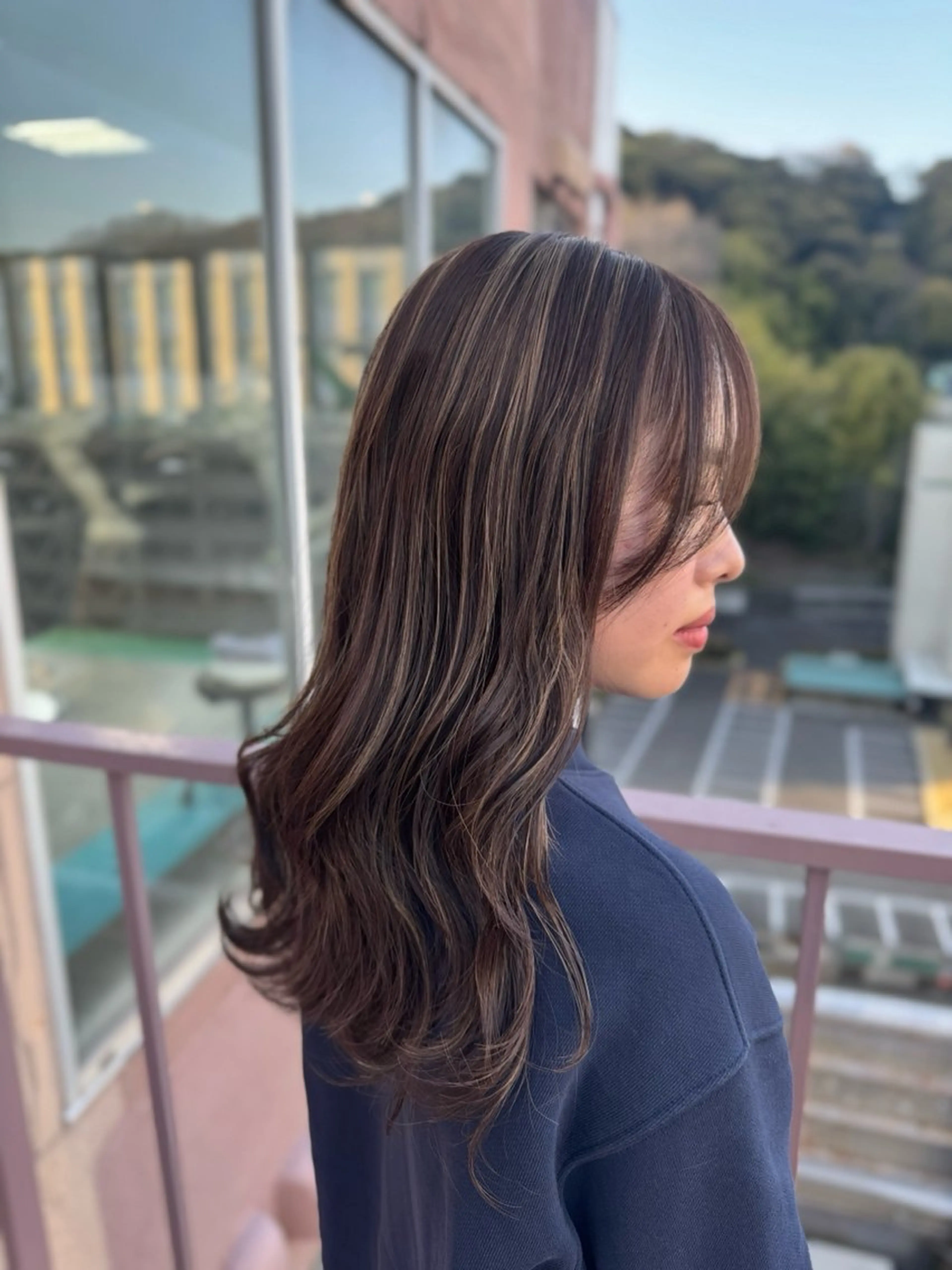 ロング カラー ハイライトカラー ハイライト ヘアカラー Viage （ビアージュ）のヘアスタイル