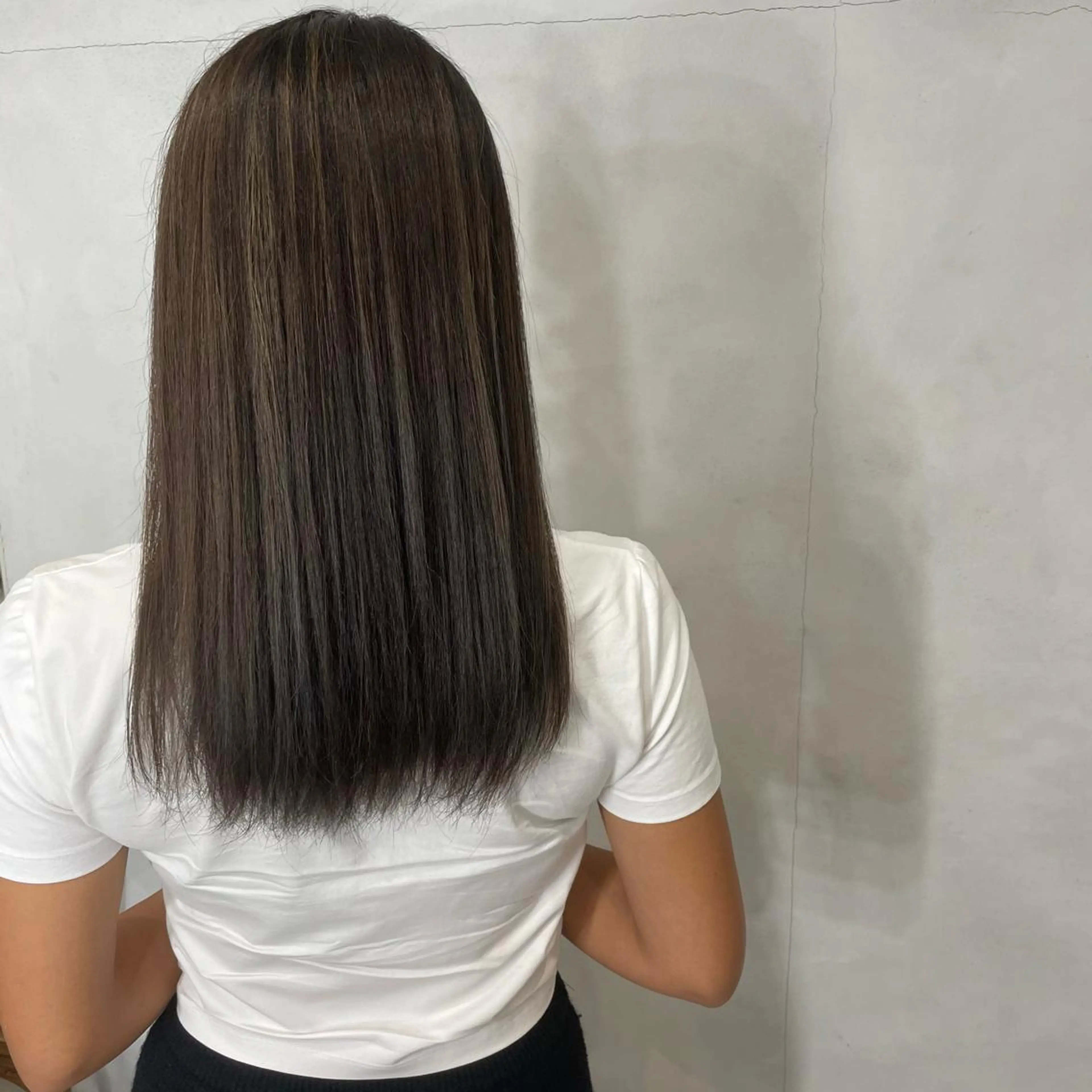 セミロング 縮毛矯正 樋口 功樹のヘアスタイル